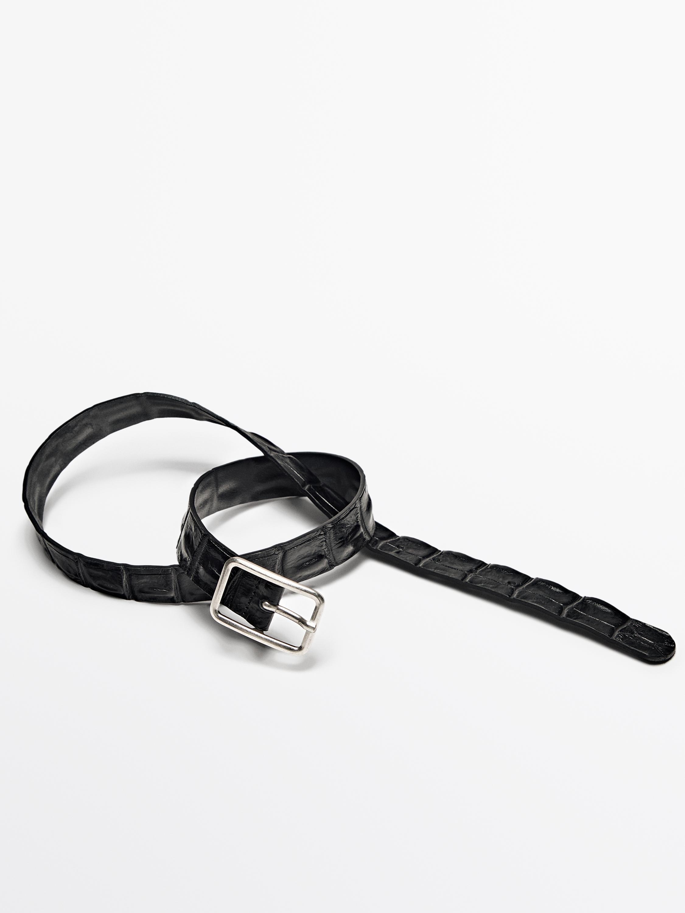 Textured leather belt