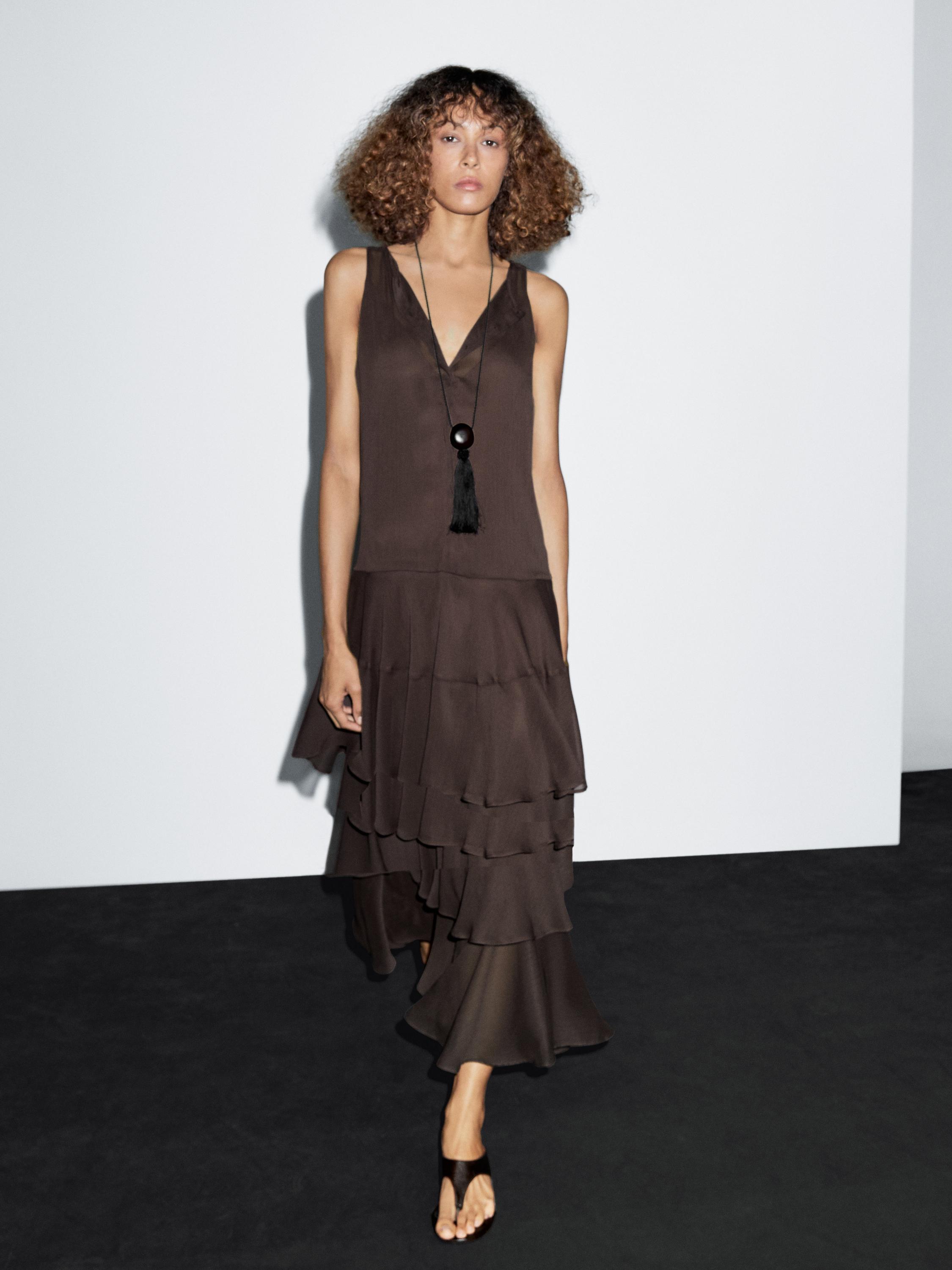 Robe longue fluide à volants
