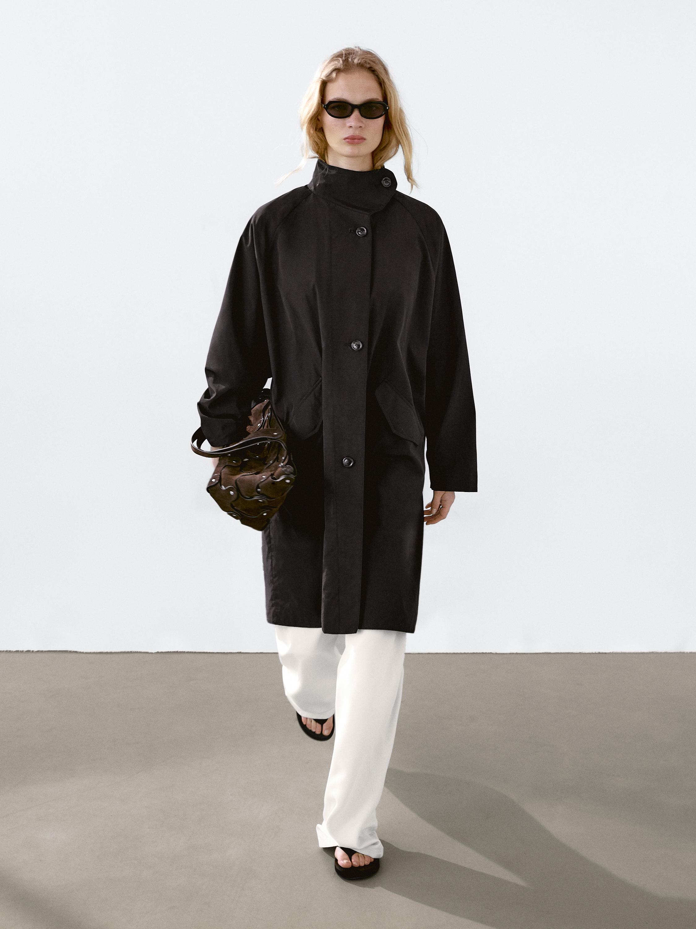 Oversize flowing trench coat in water-repellent fabric