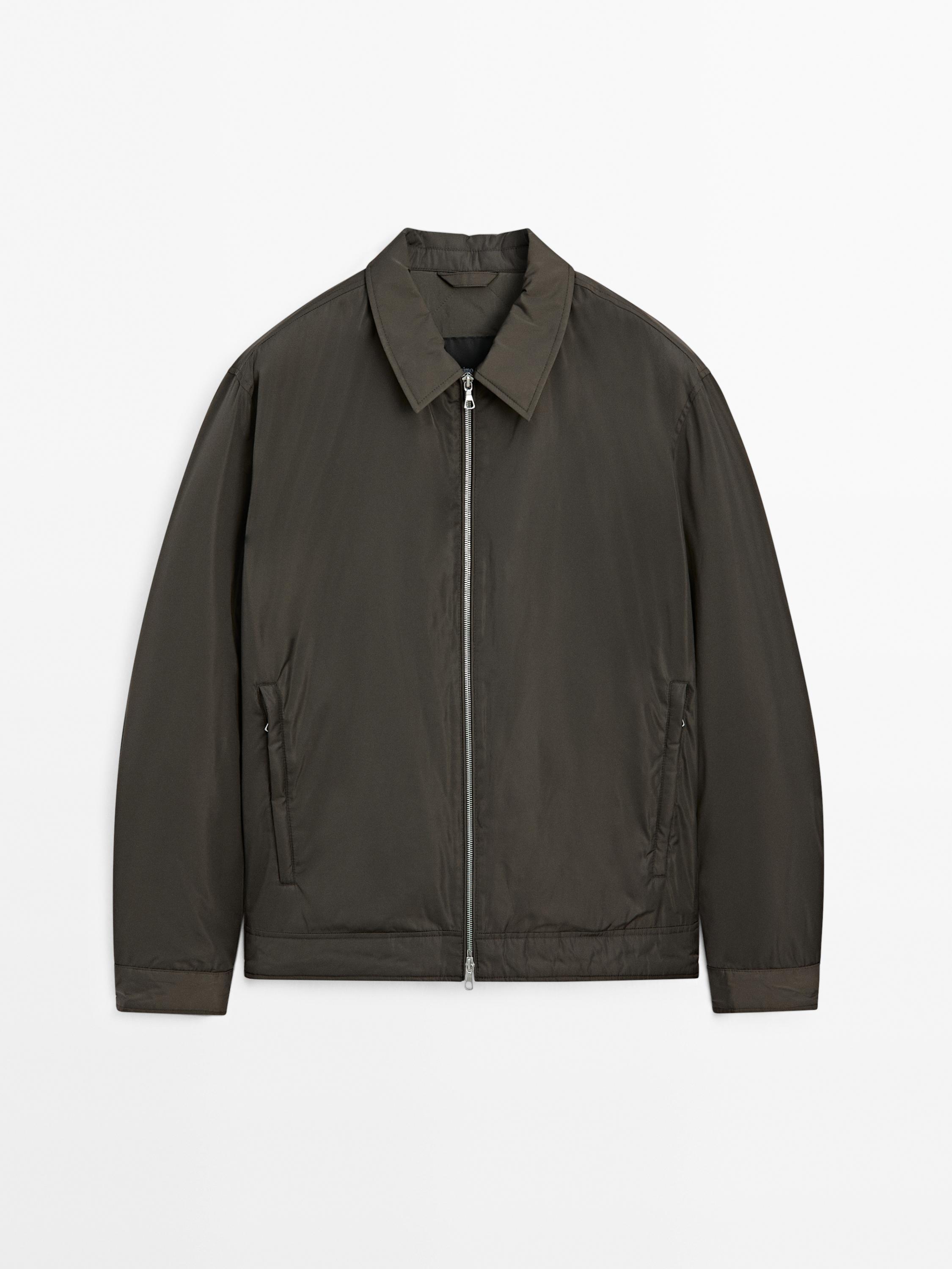 Lightweight zipped jacket