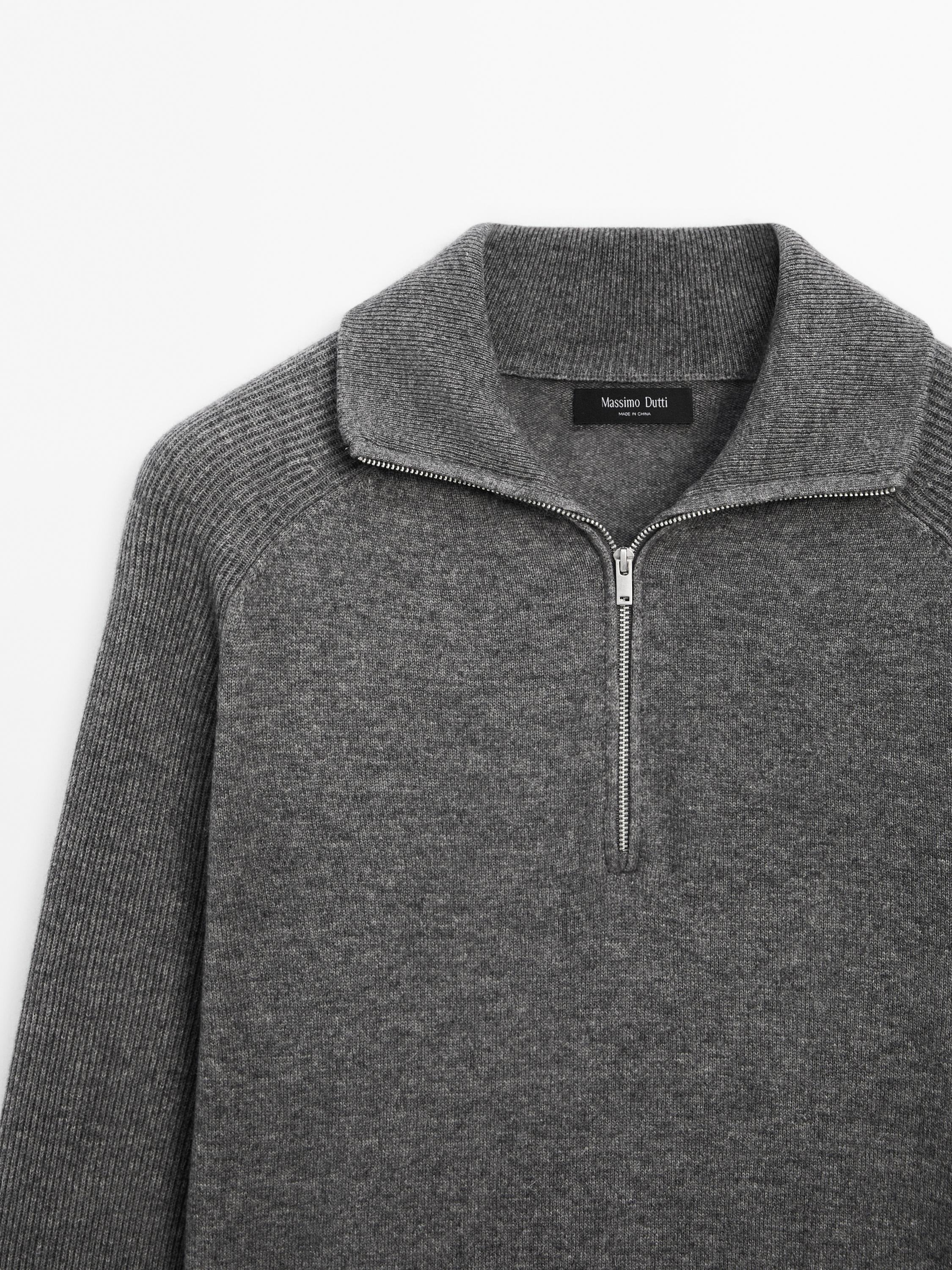 Mock neck knit sweater