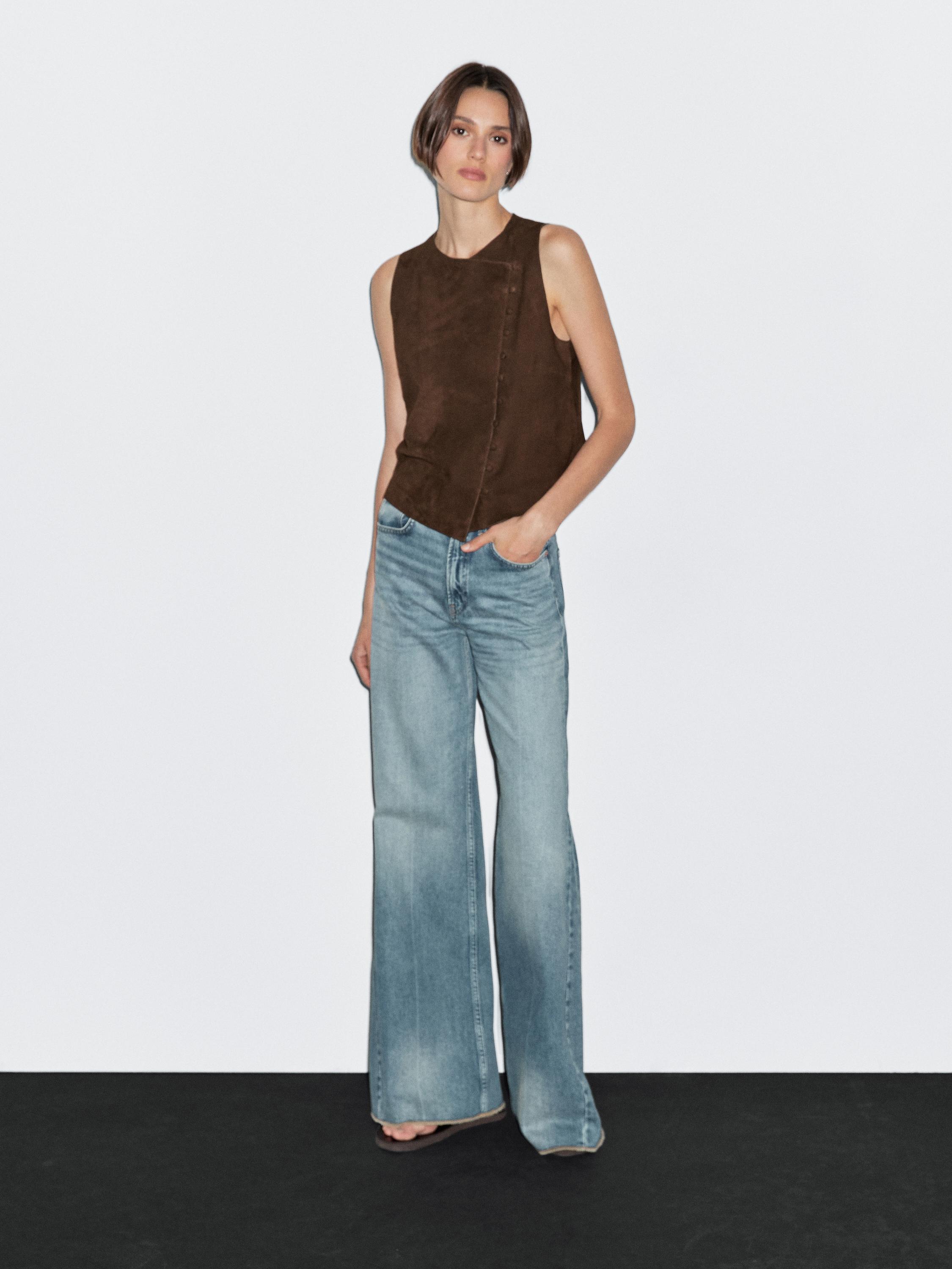 Krótka zamszowa kamizelka skórzana z guzikami