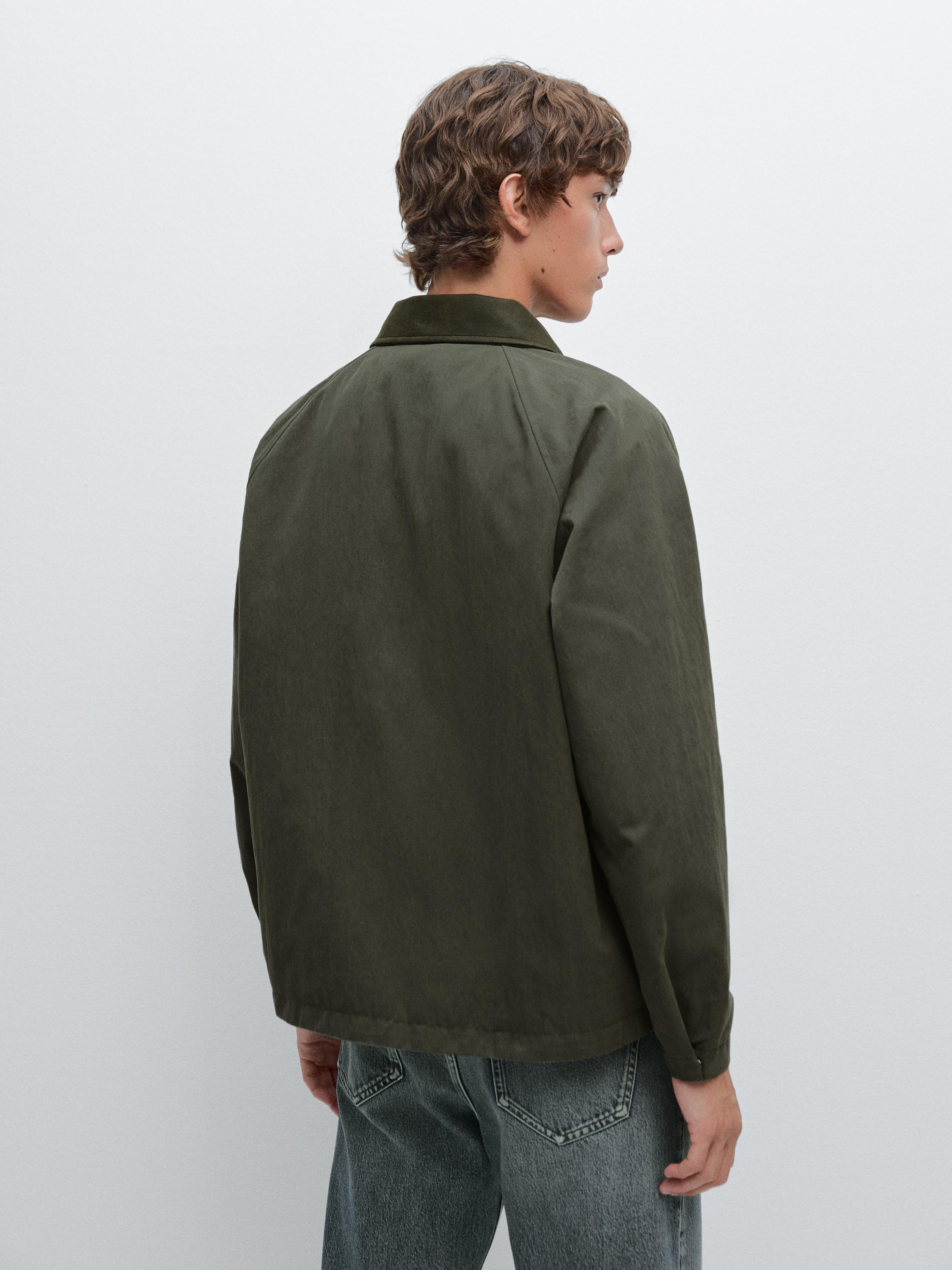 Chaqueta con detalle cuello piel