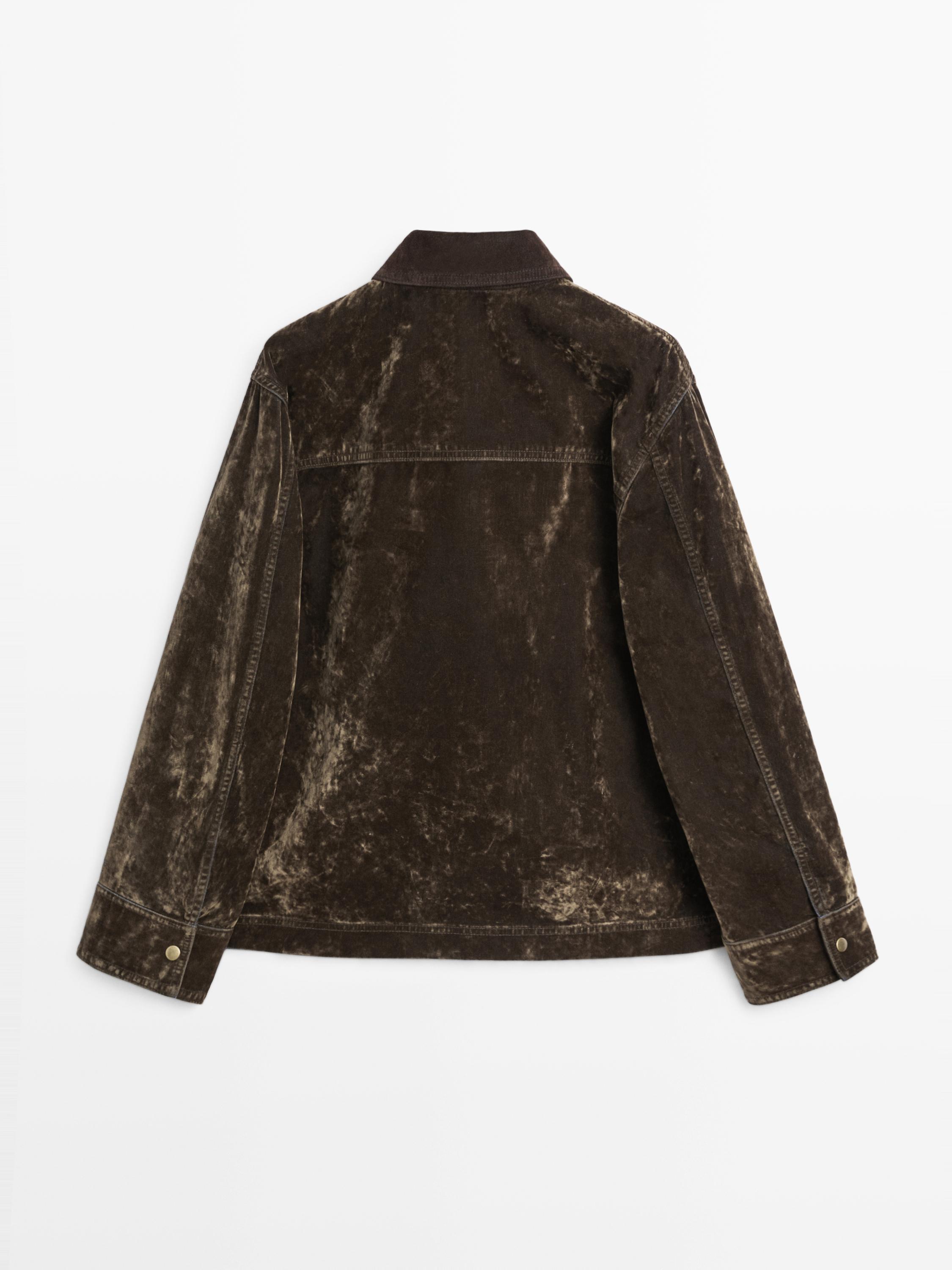 Denim jacket with collar detail