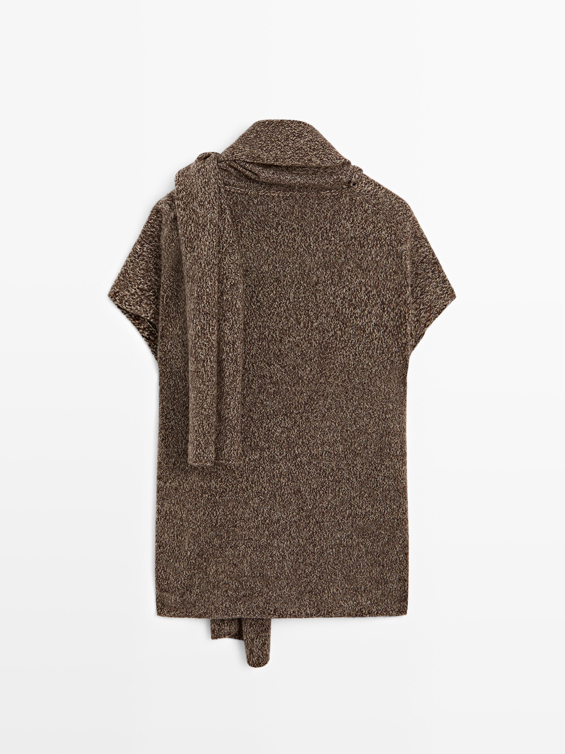 100% wool waistcoat with scarf detail