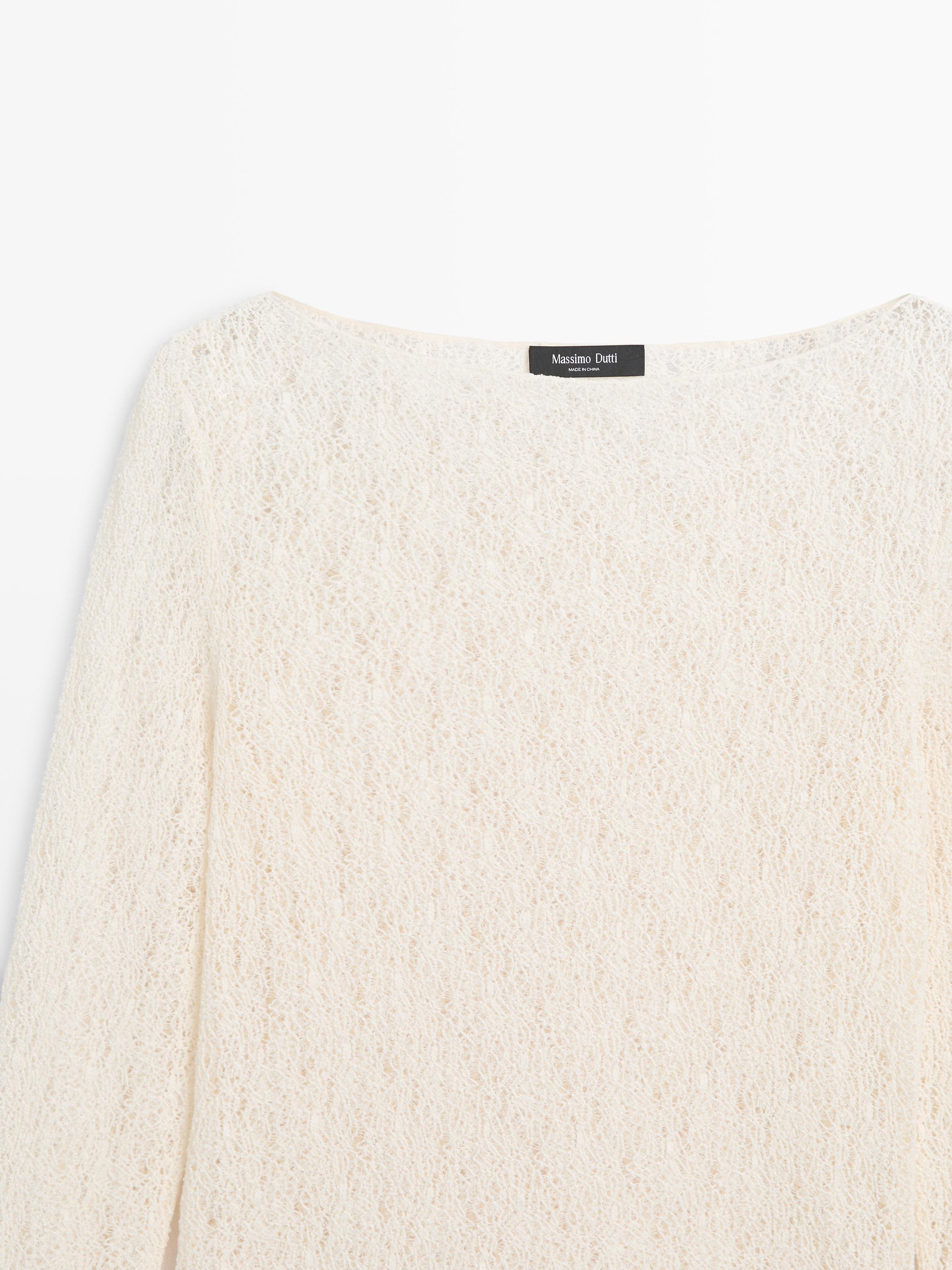 Boat neck T-shirt with lace detail · Cream · T-shirt | Massimo Dutti