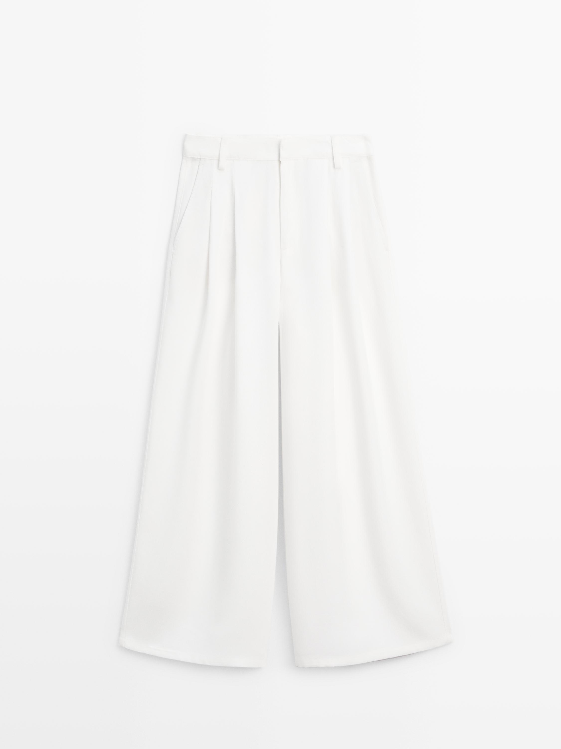 Pleated wide-leg pants