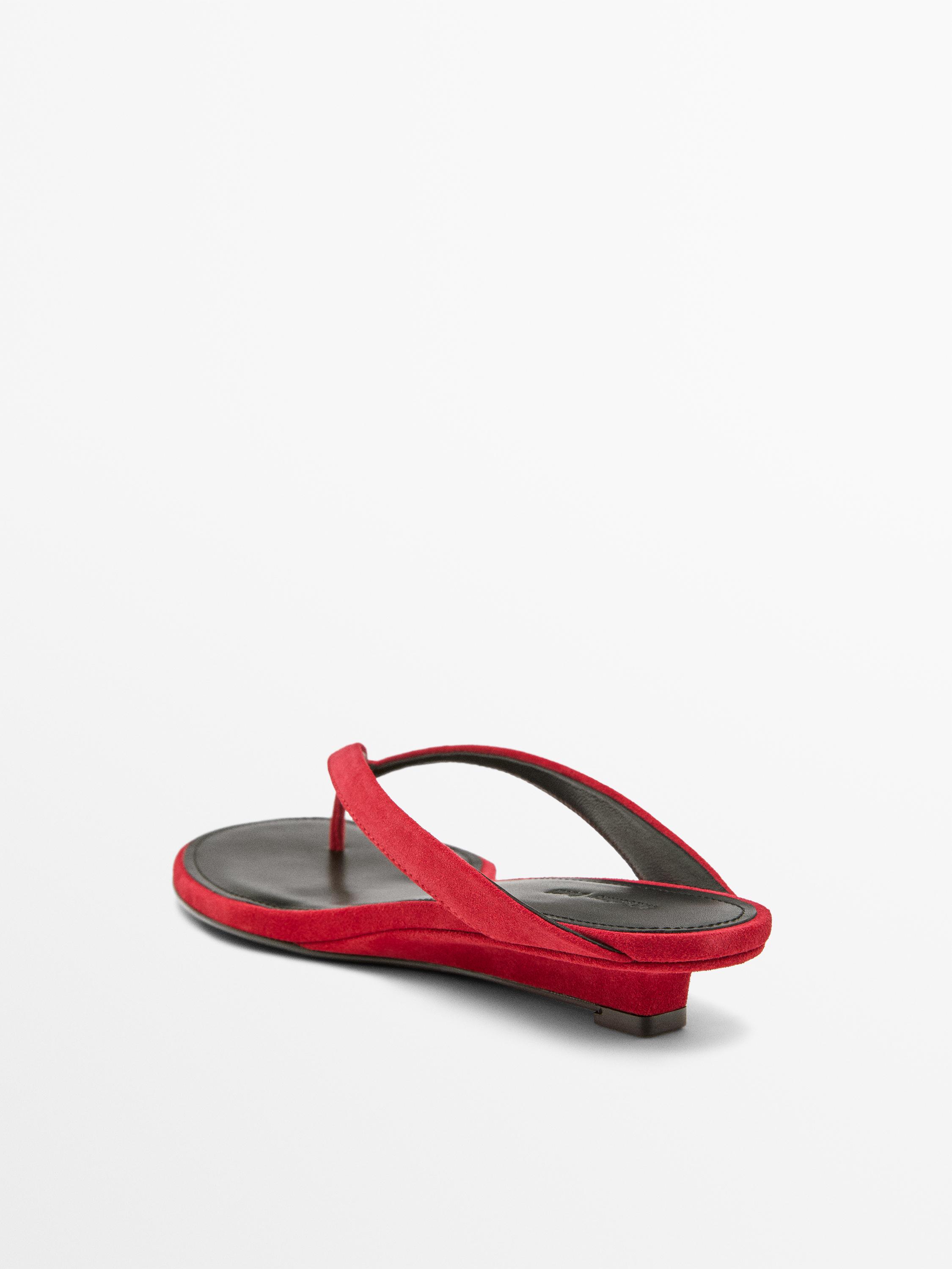 Mid-heel sandals with toe divider — RED