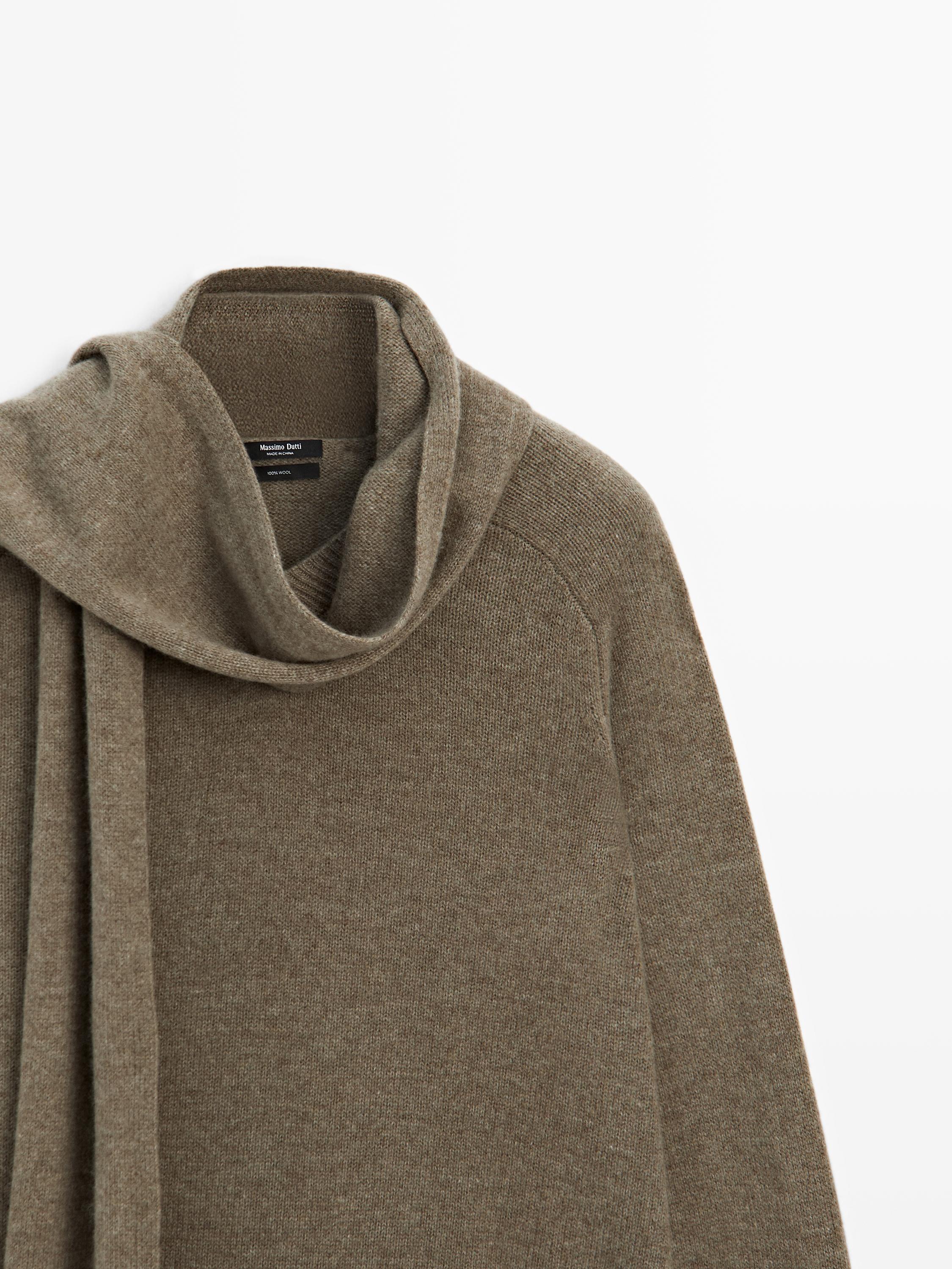 100% wollen tricot trui met sjaal en zak