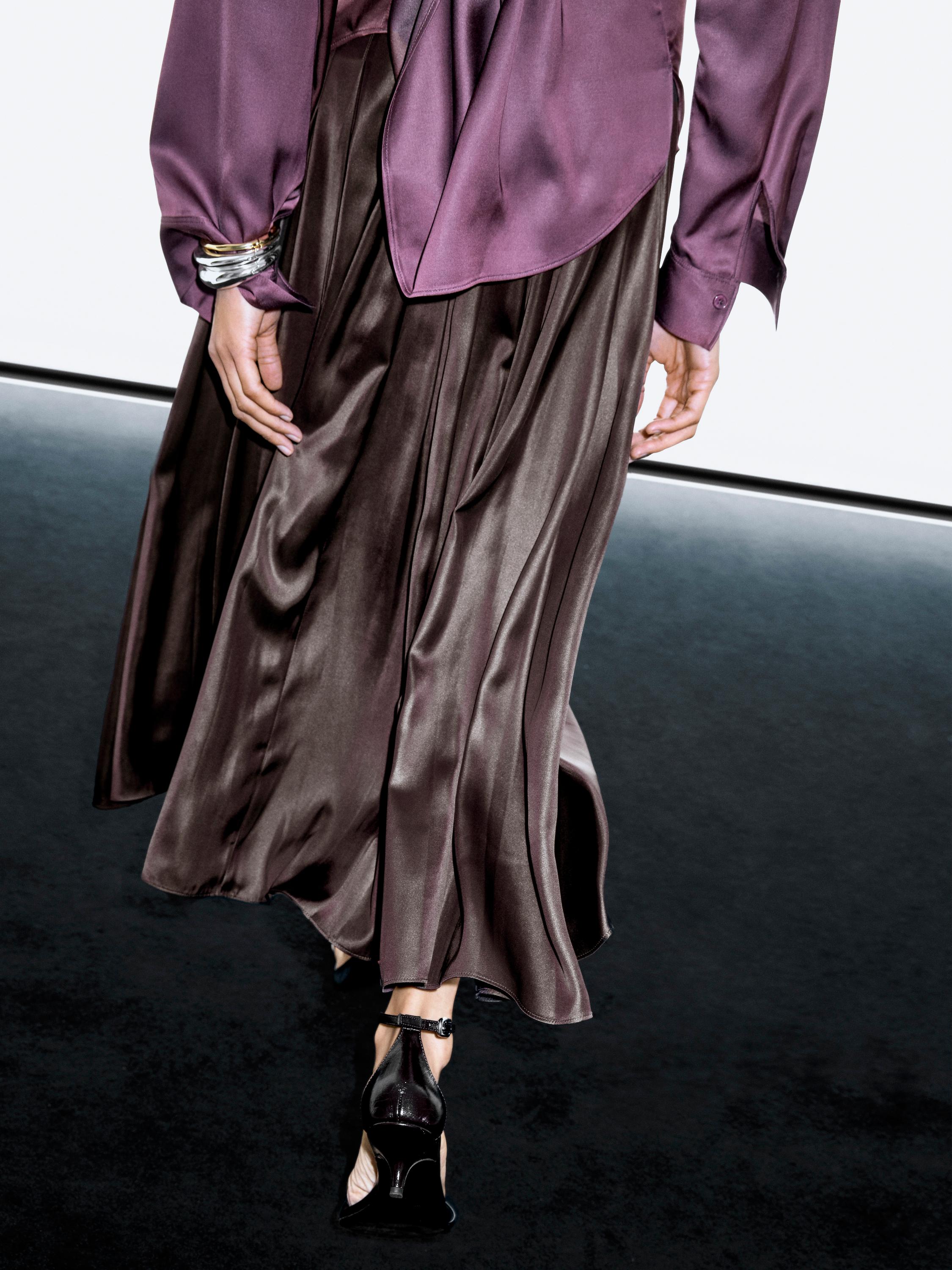 Pintuck midi skirt with waxed finish