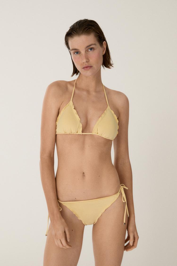 Ruffled triangle bikini top — Vanilla