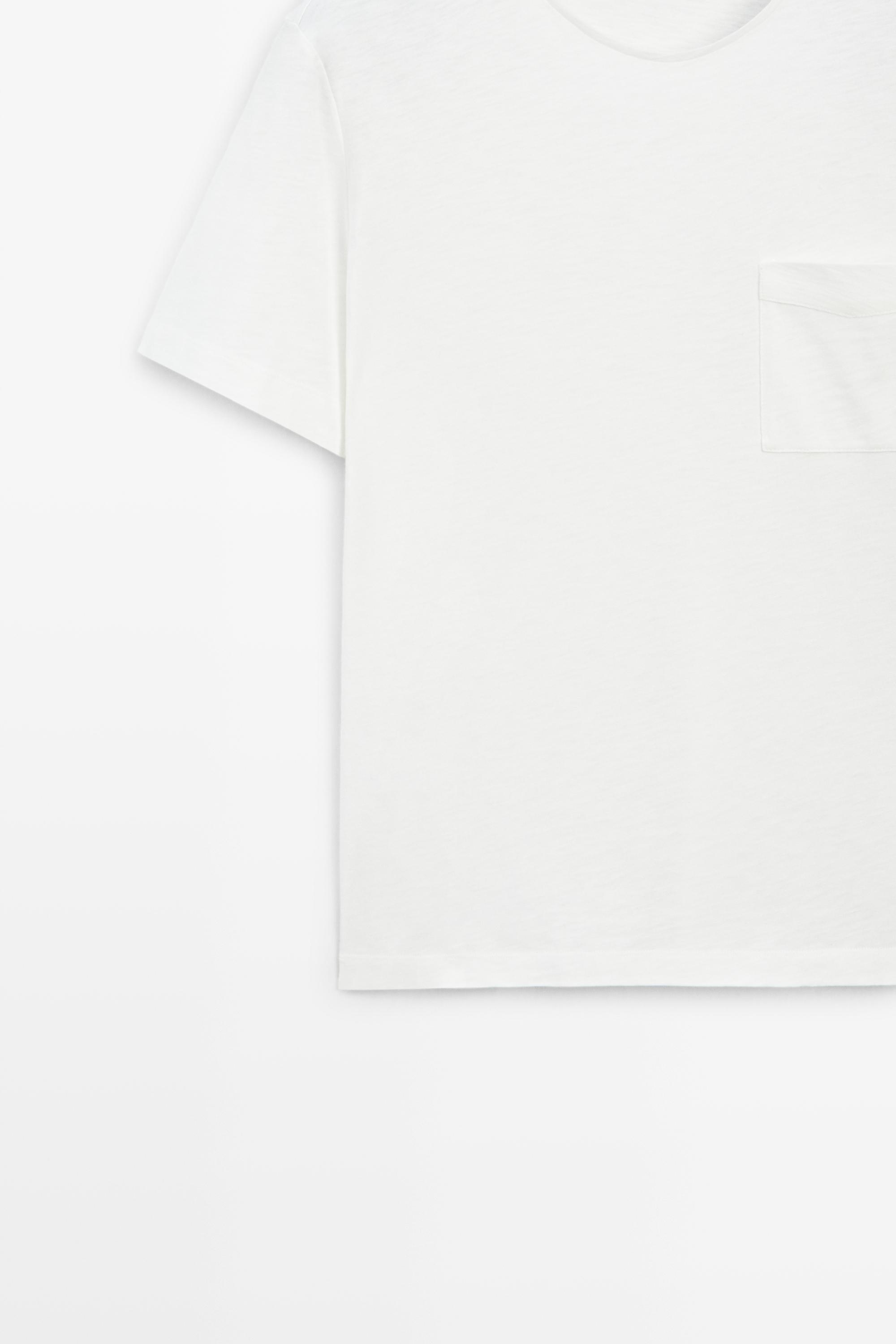Short sleeve T-shirt with pocket detail — WHITE