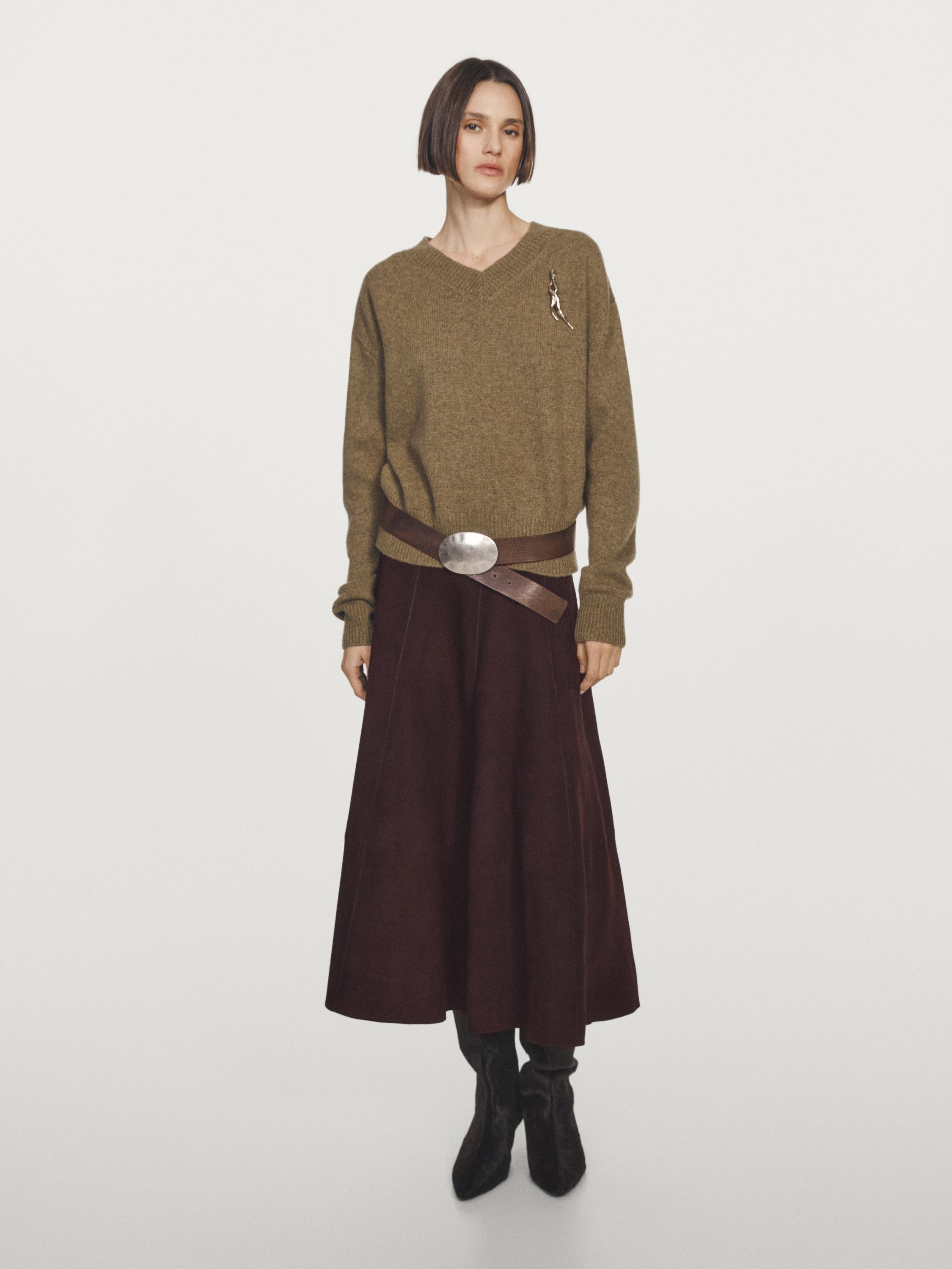 سويتر محاك صوف 100% بفتحة صدر على شكل V