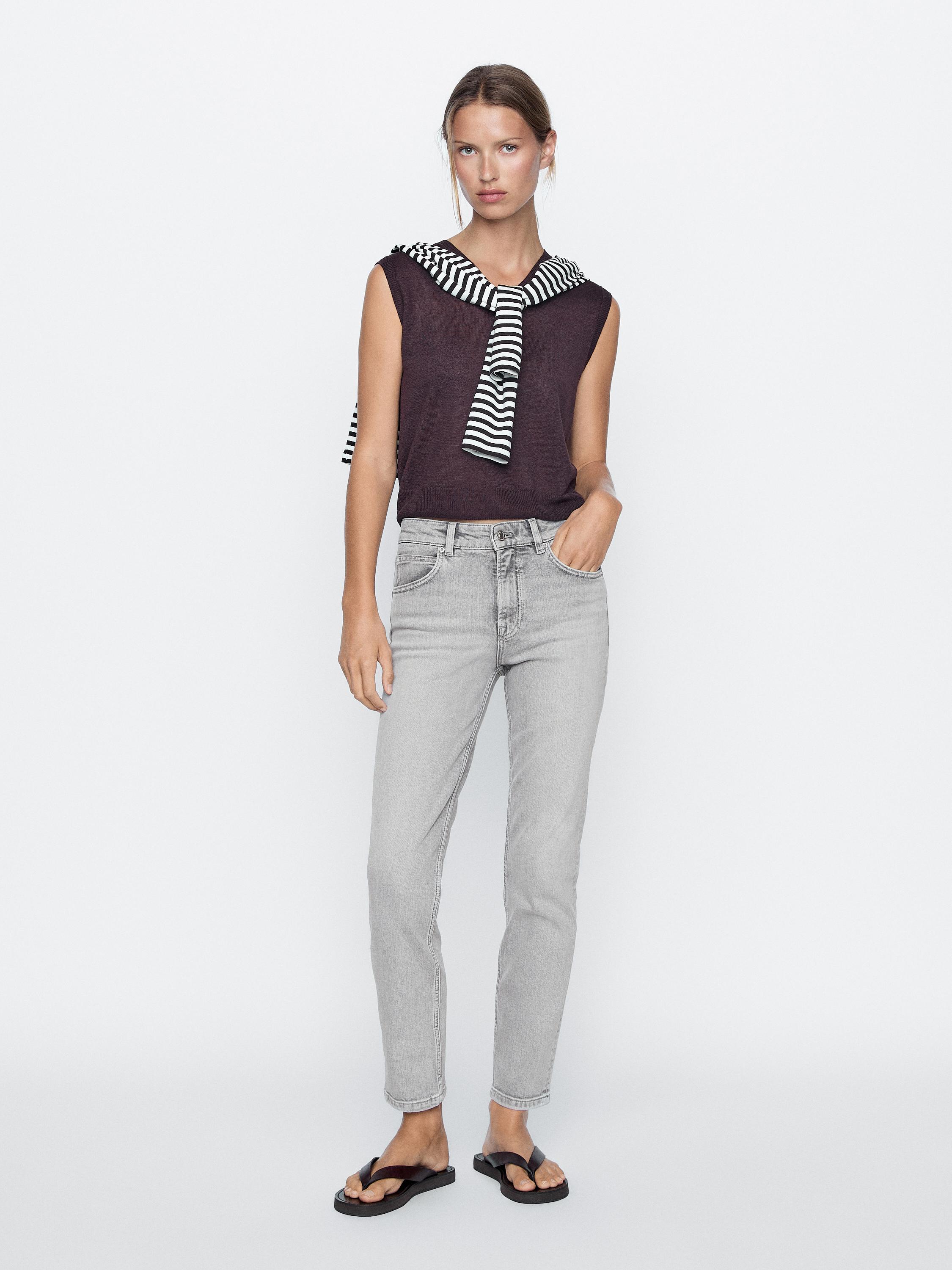 Mid-rise slim fit jeans