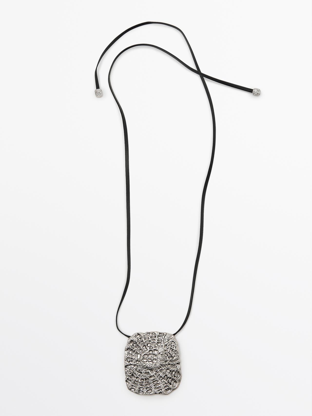 Massimo Dutti - Dame - Halskæde Med Medaljon Med Struktur - Sølv - 01