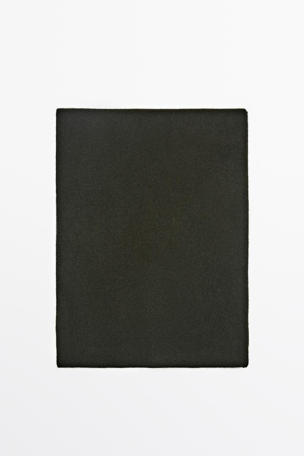 100% cashmere fine-knit scarf