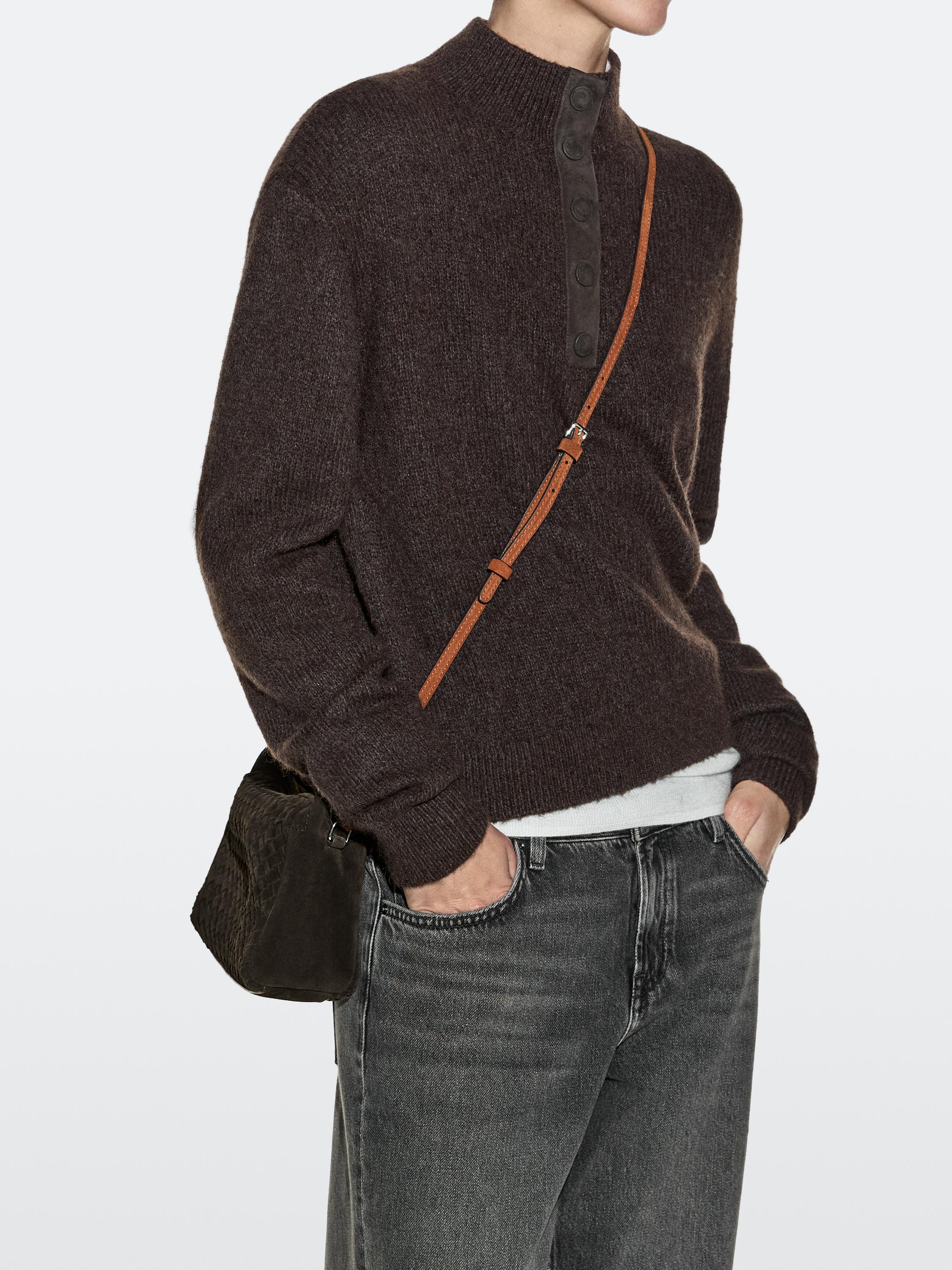 Small braided split leather bag