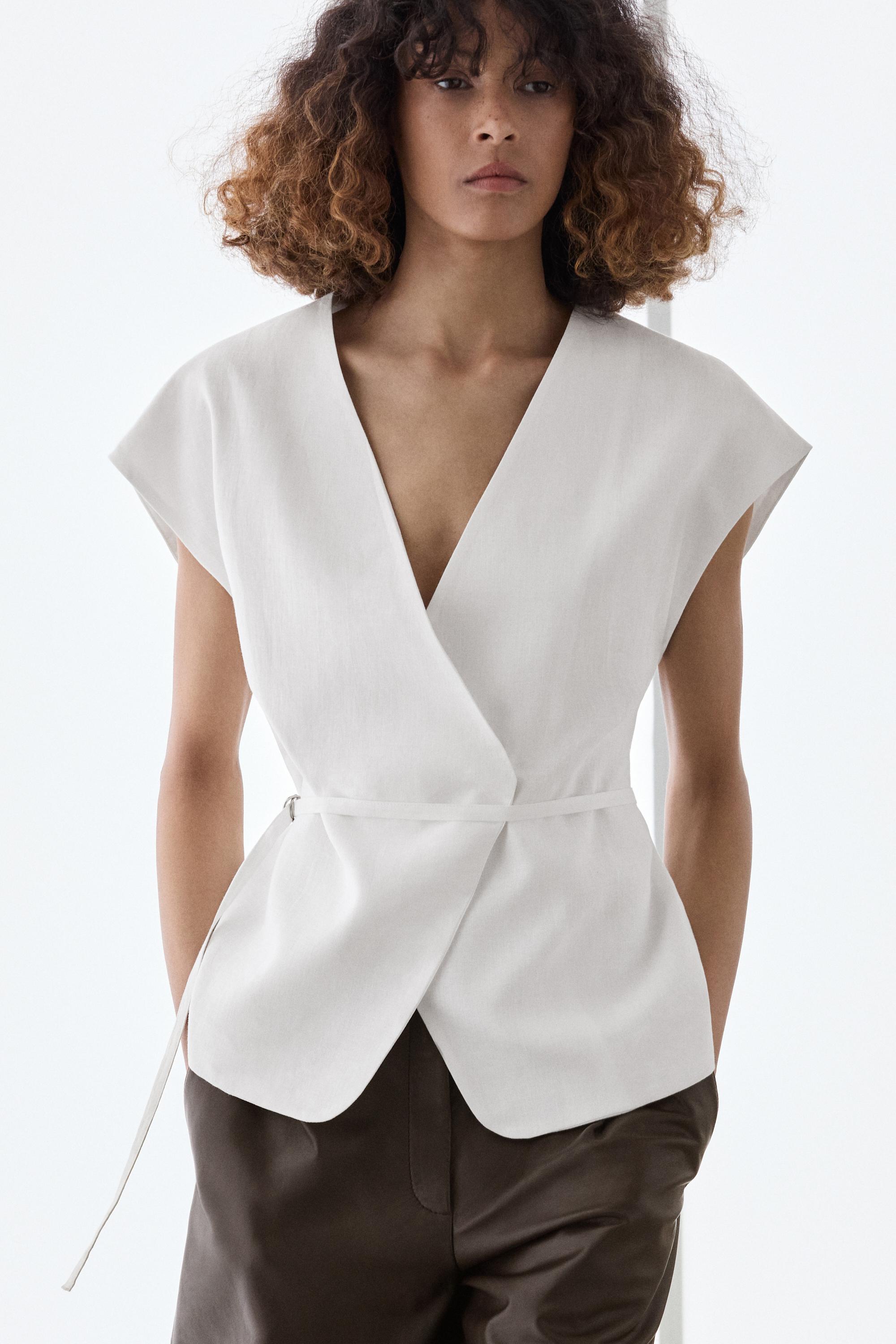 100% linen surplice waistcoat with tie detail — Off white