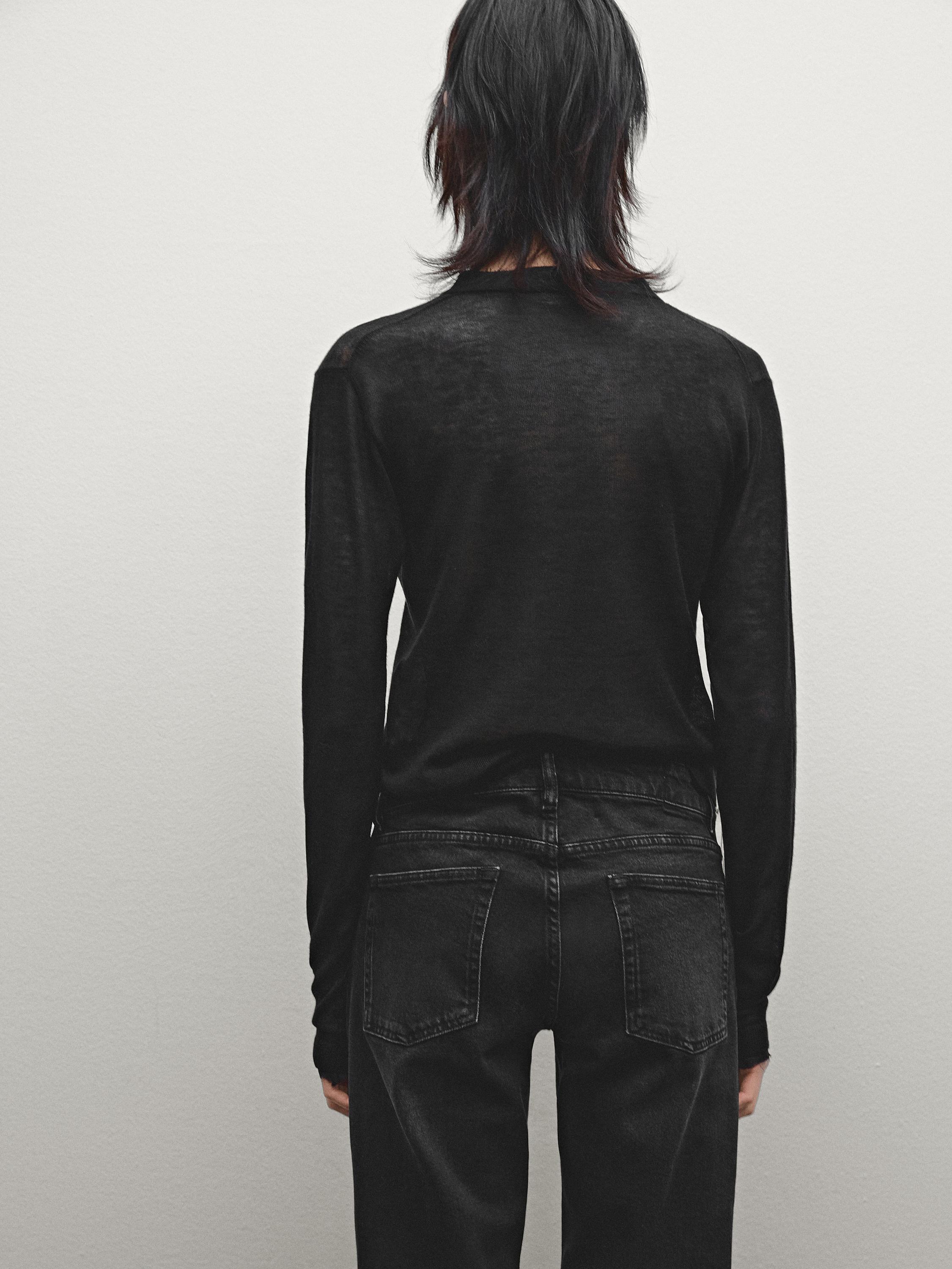 Lightweight cardigan with distressed detail