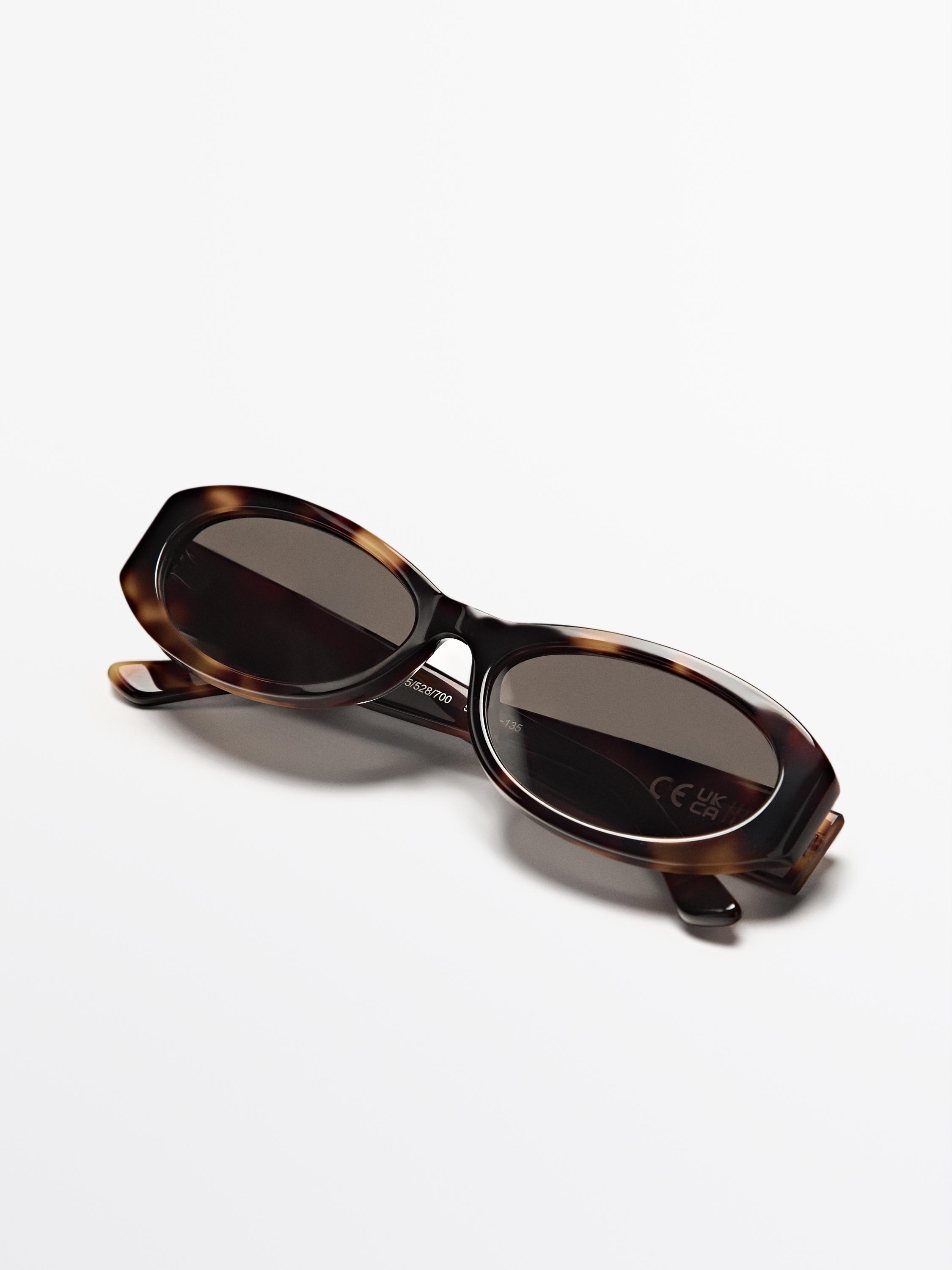 Petites lunettes de soleil ovales
