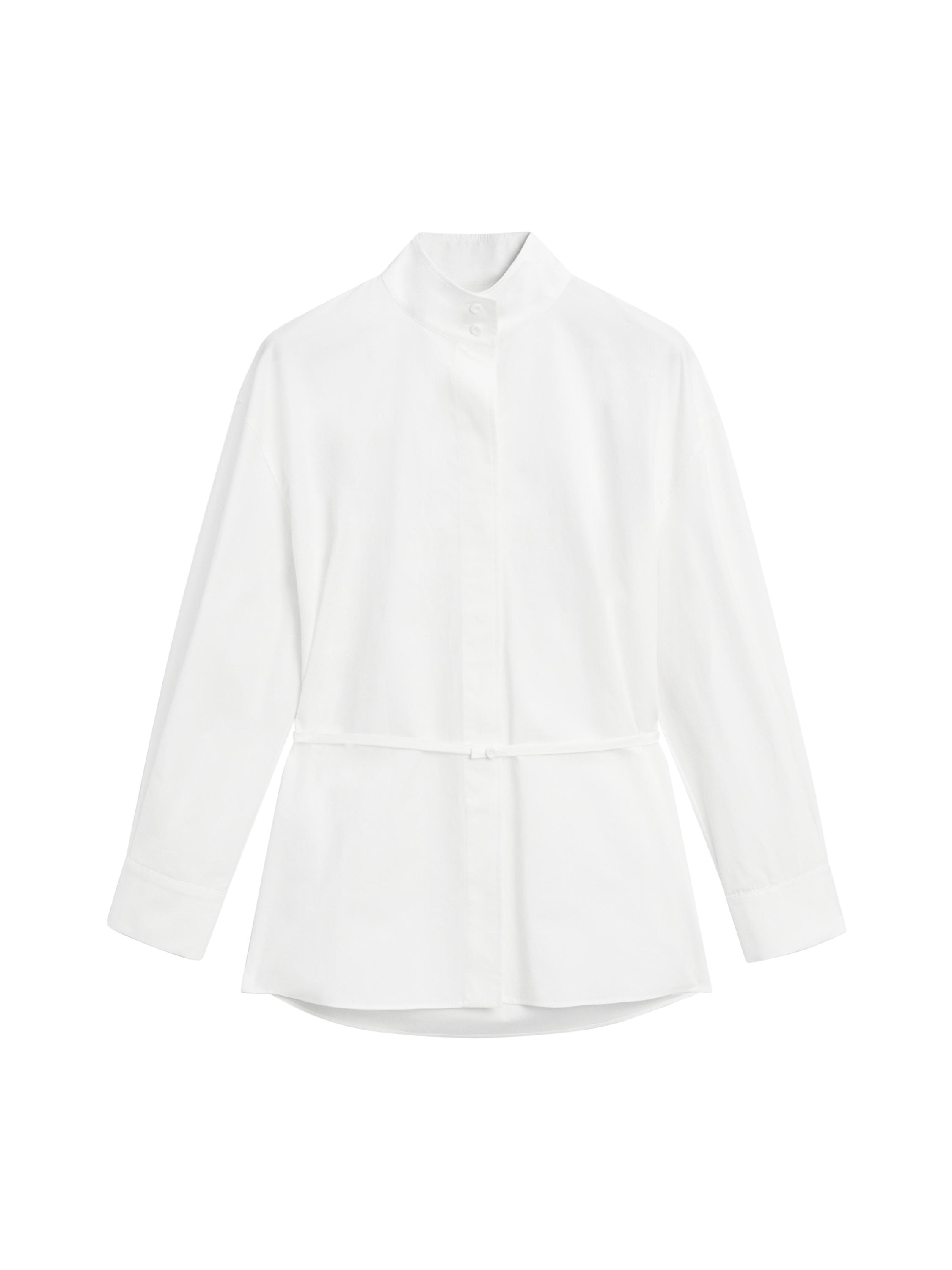 Kayış detaylı yüksek yakalı gömlek