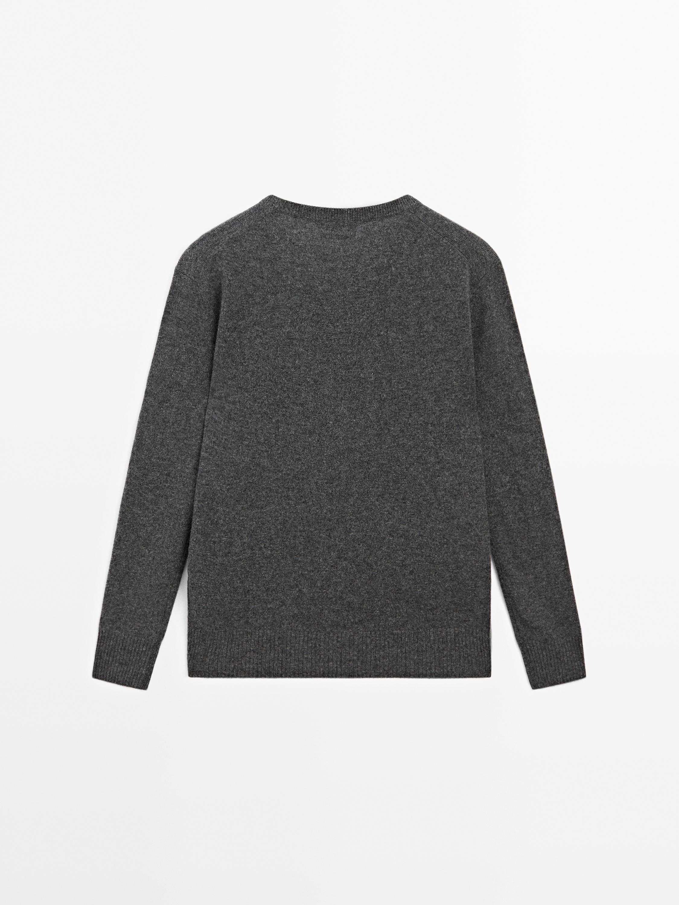 Knit 100% cashmere V-neck sweater