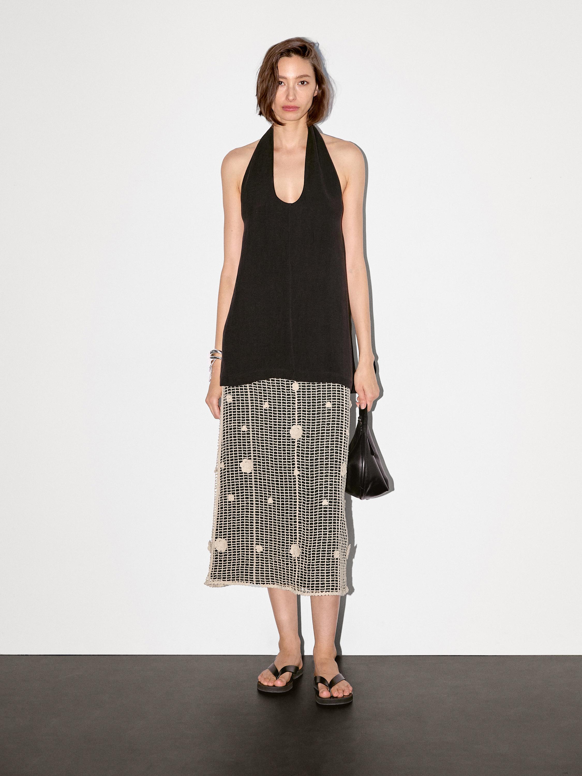 Midi skirt with floral embroidery