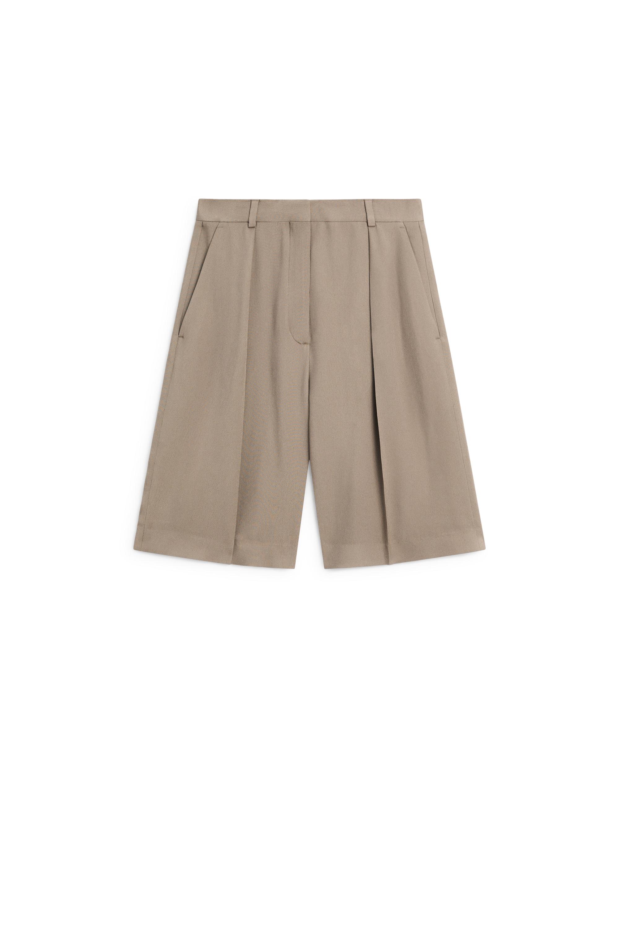 Long darted Bermuda shorts - STUDIO — STONE