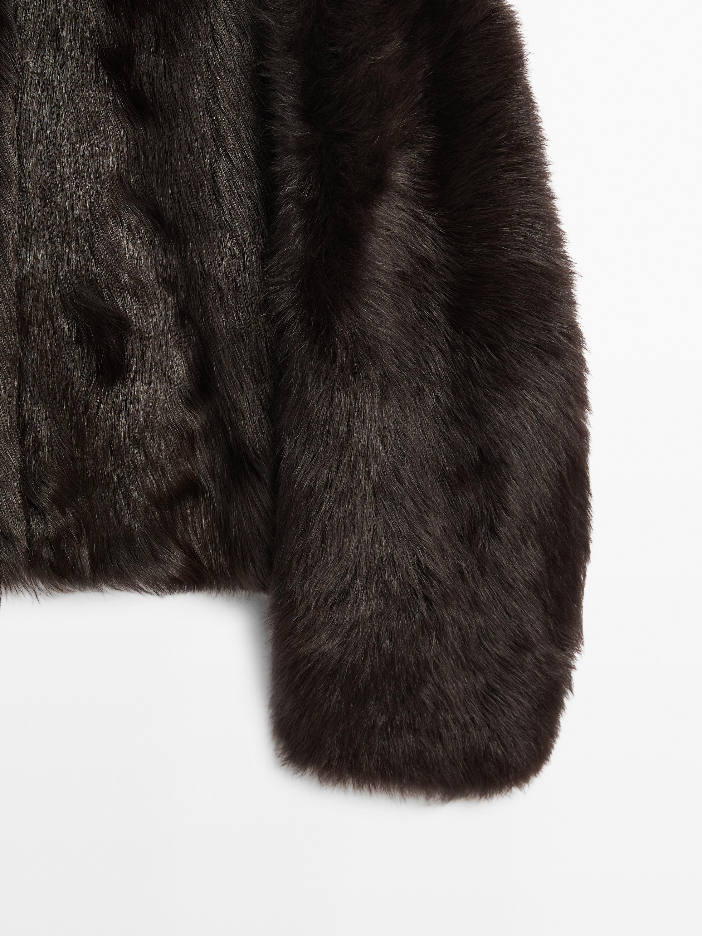 Short leather jacket with fur — BROWN