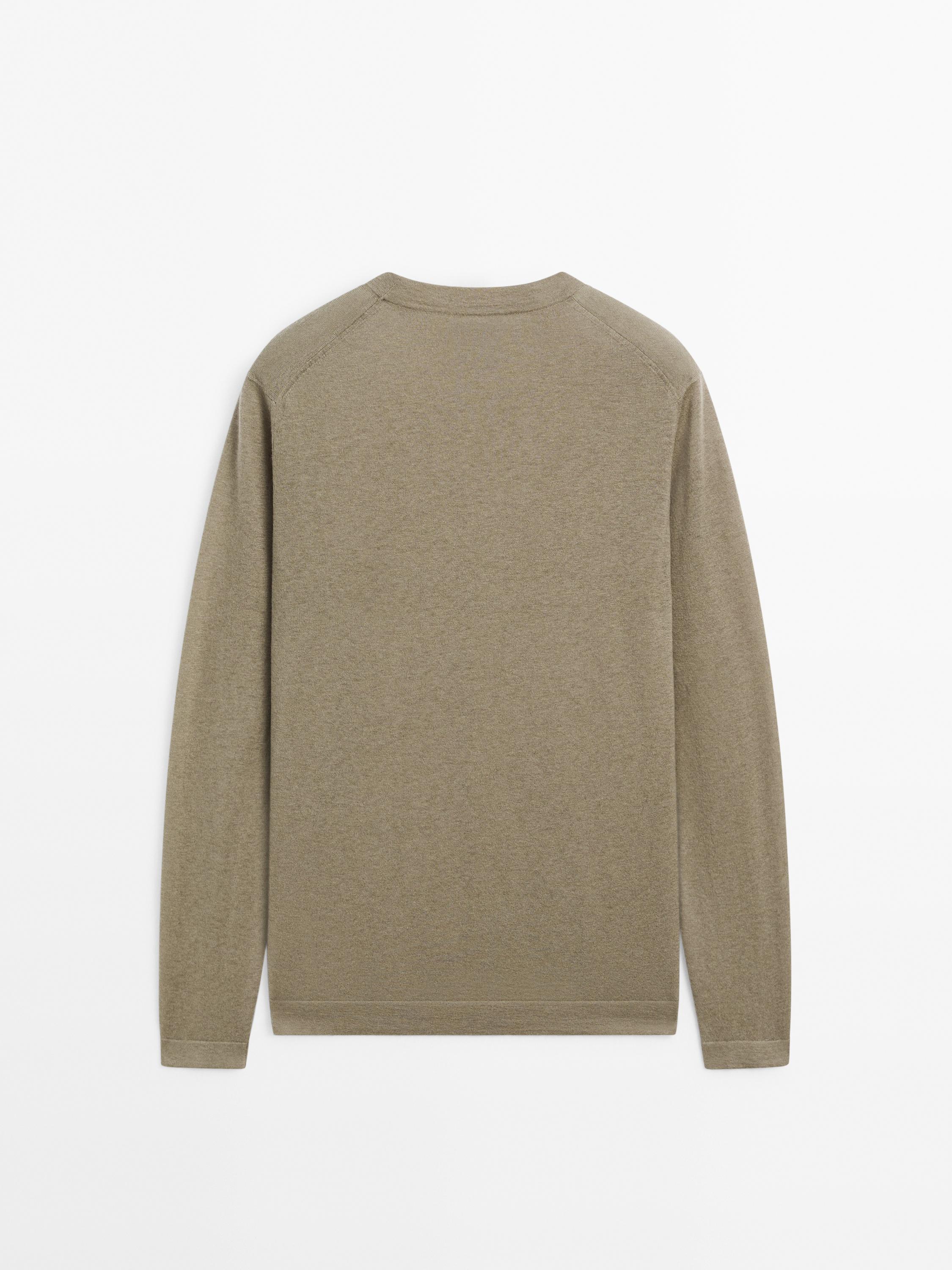 Lightweight knit 100% cashmere sweater
