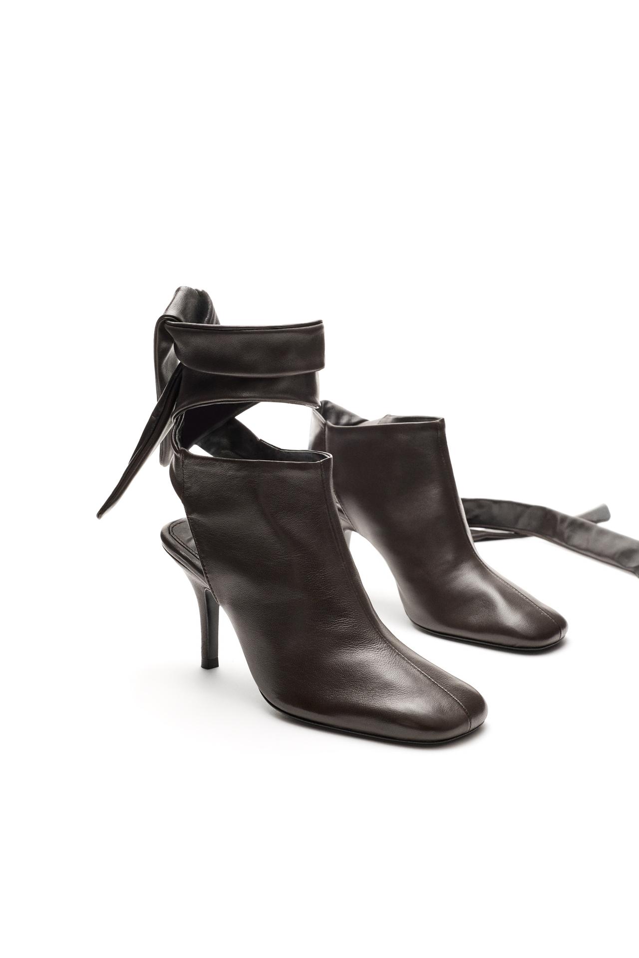 Lace-up heel shoe - LIMITED EDITION — BROWN