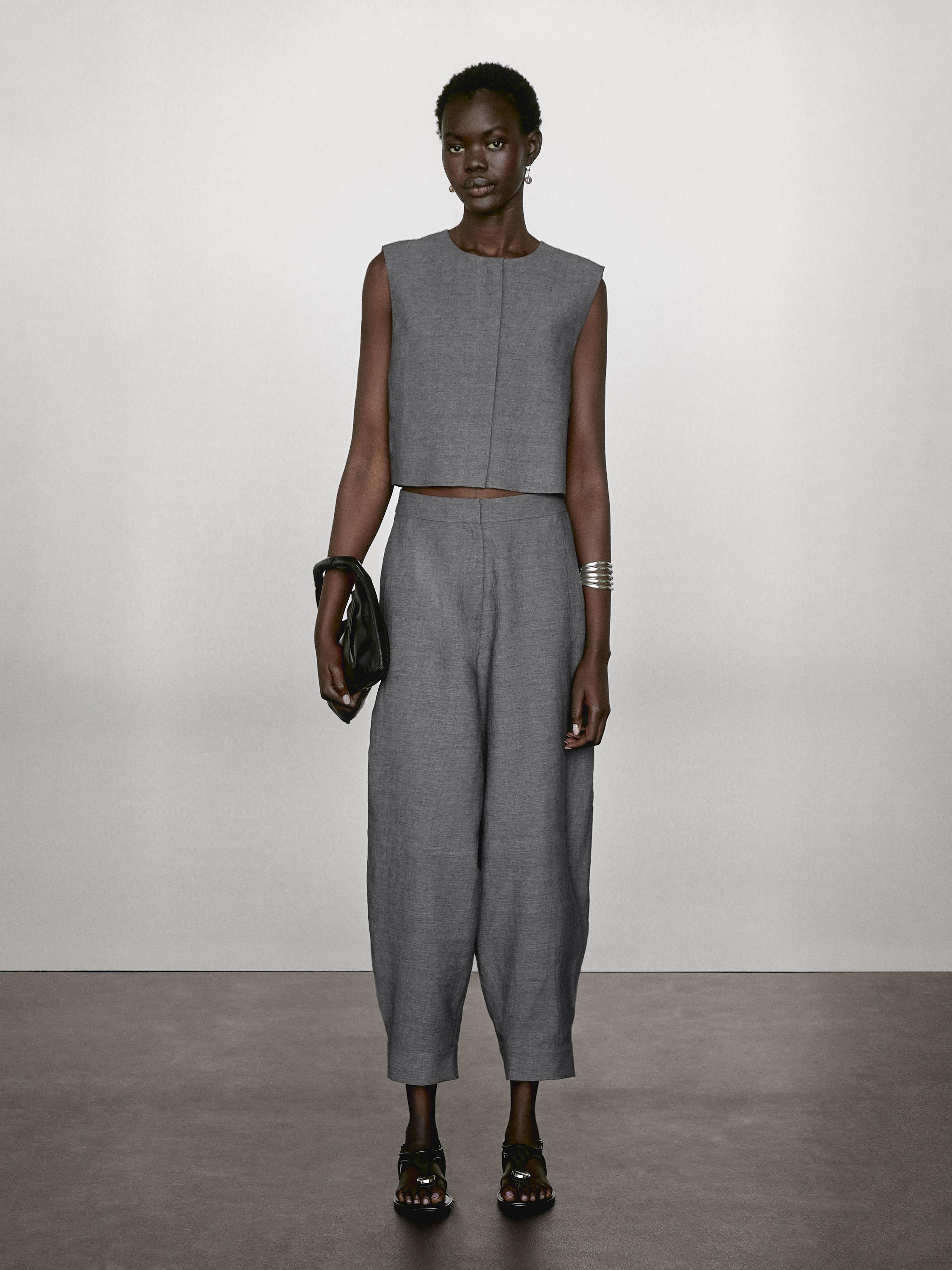 Short linen blend waistcoat