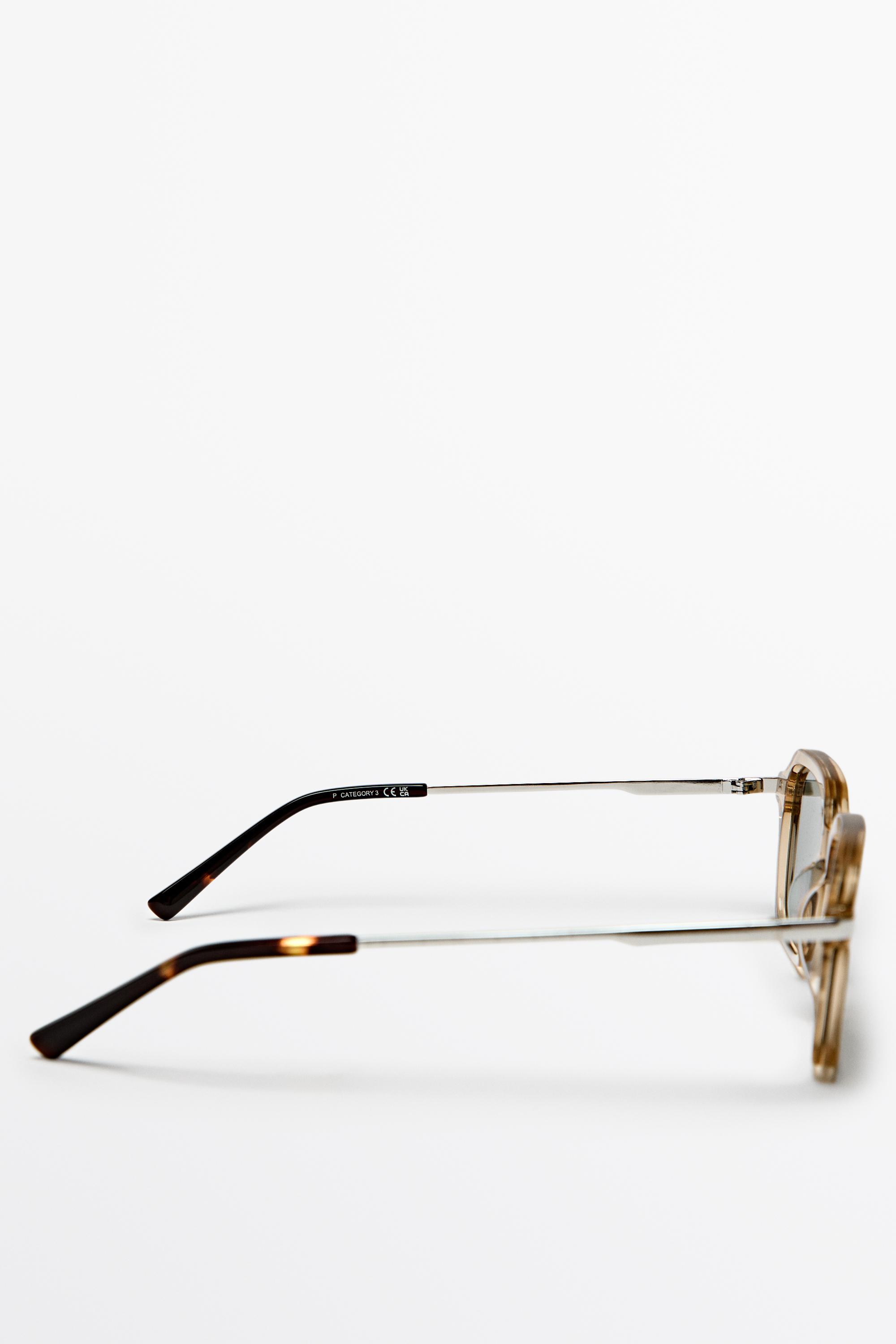 Square sunglasses — Mustard