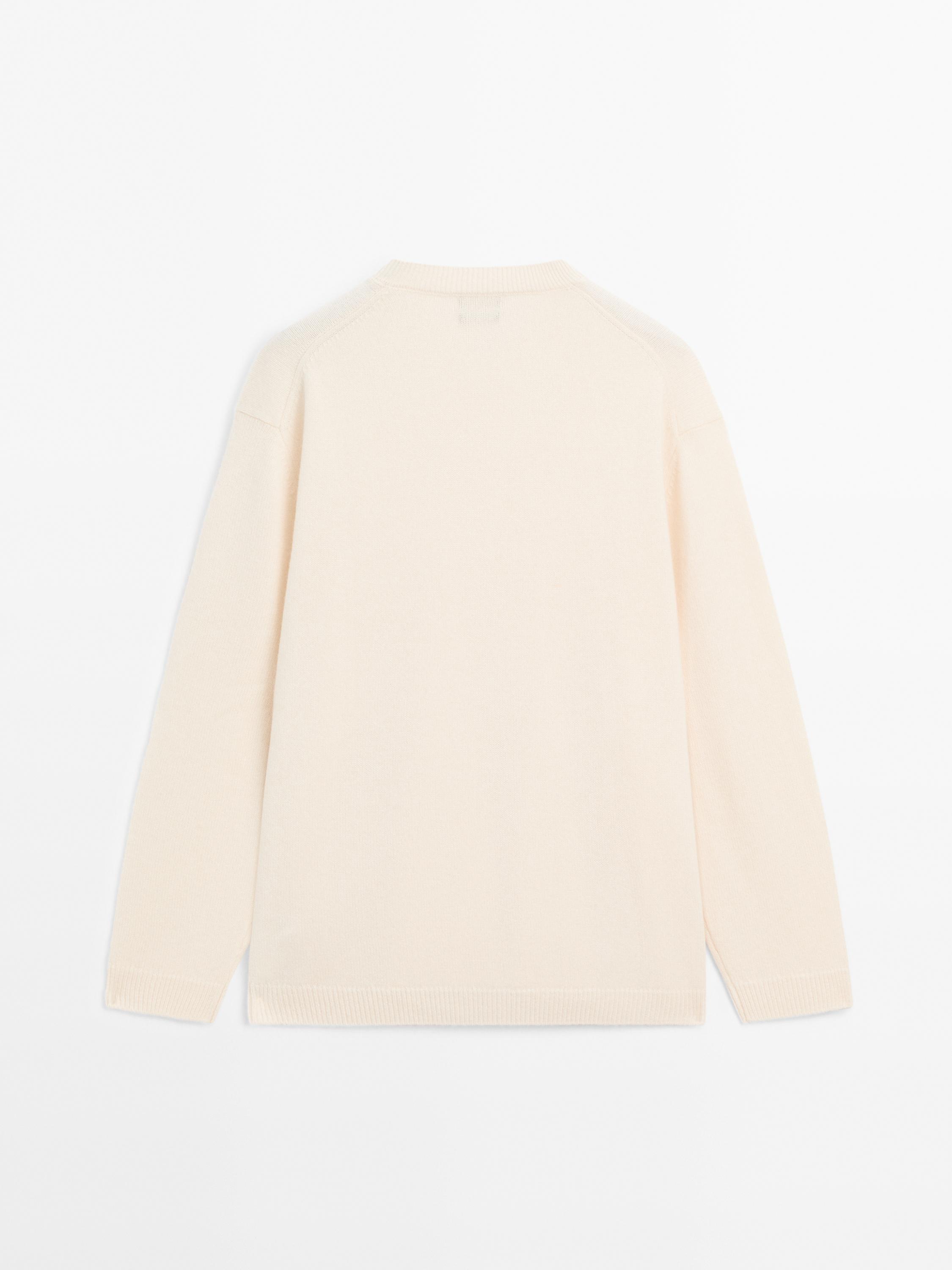 Pull oversize col en V cachemire
