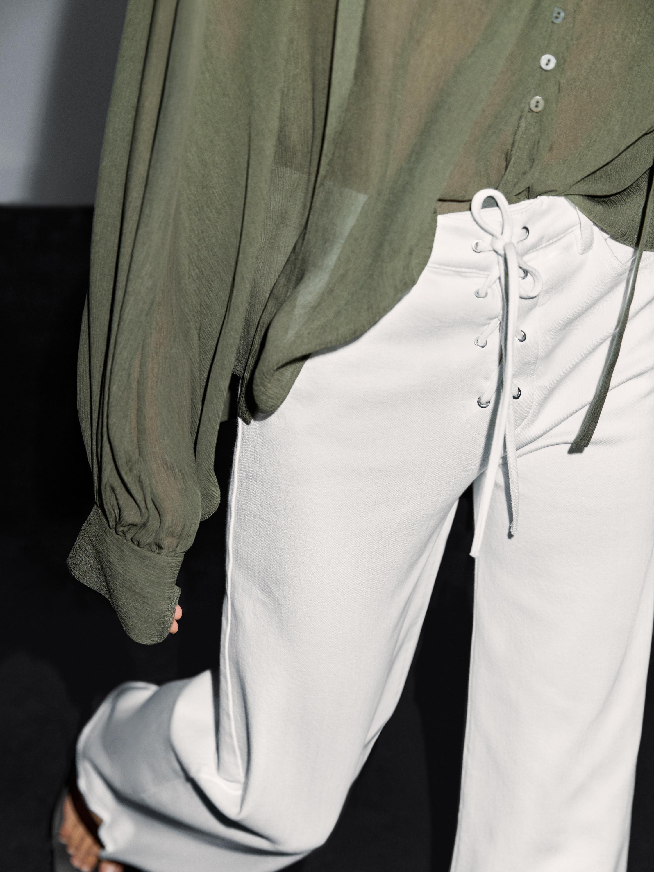 Flared high-waist jeans