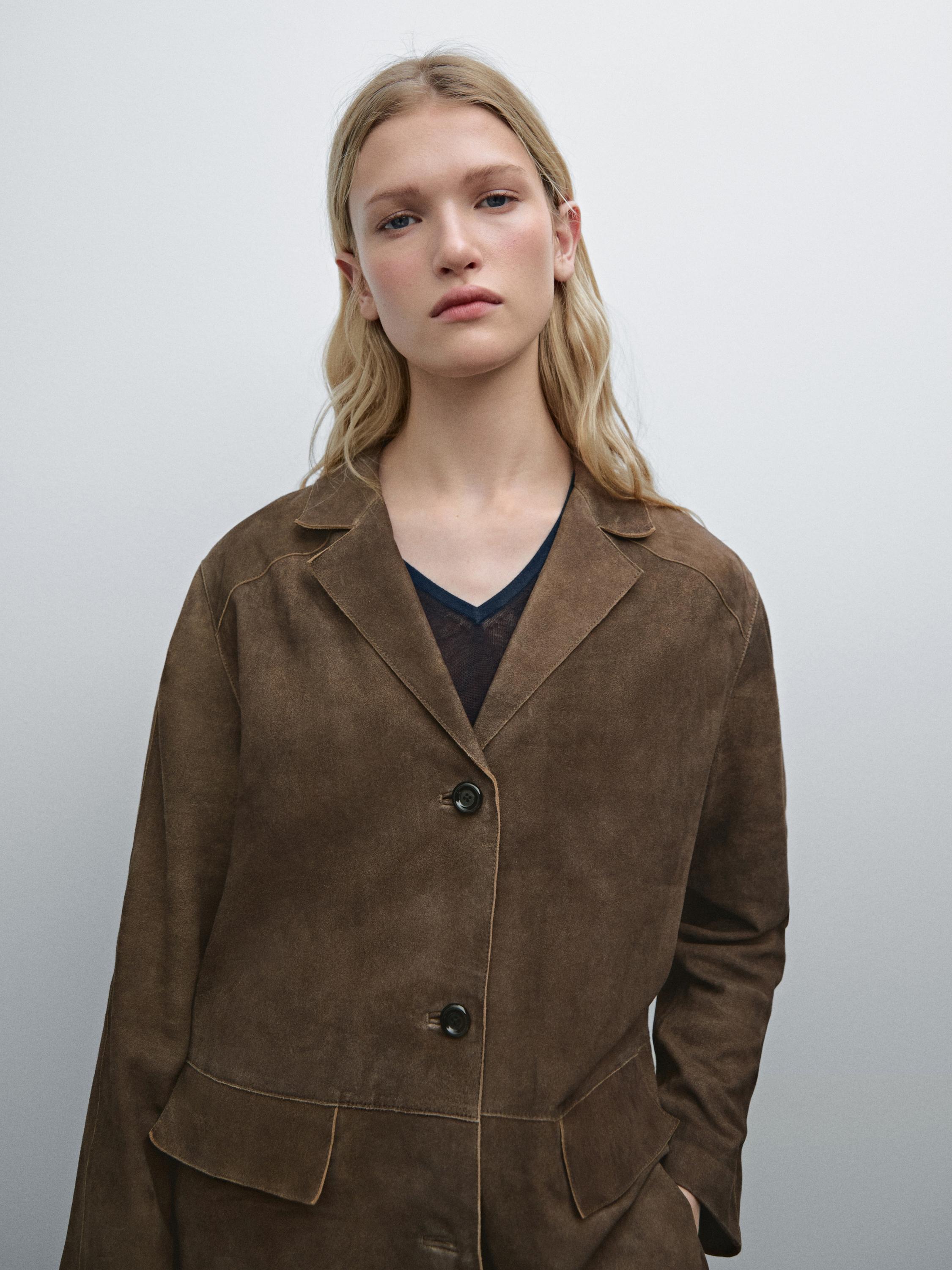 Suede leather blazer with pockets