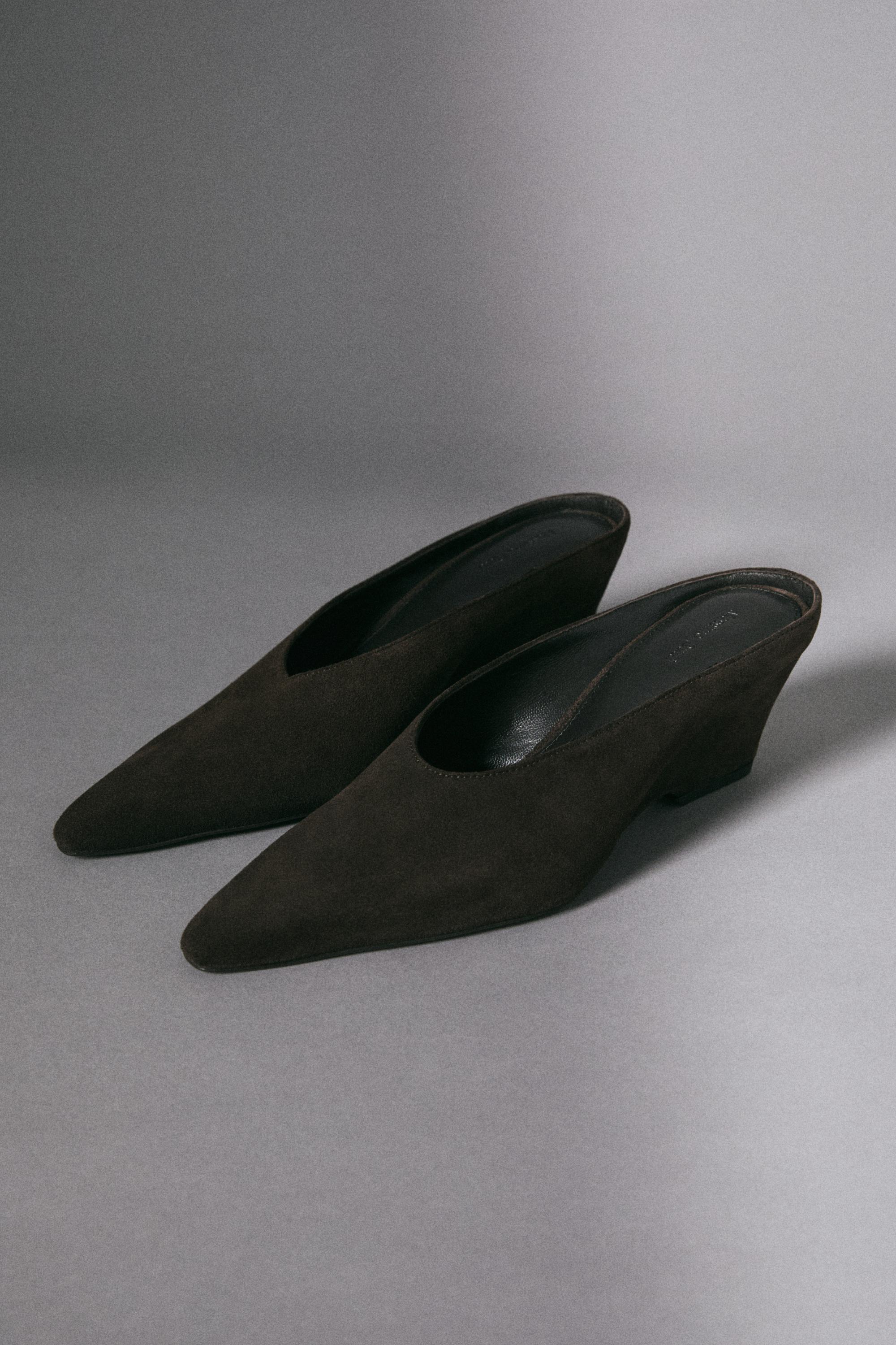 Leather slingback heel shoe — BROWN