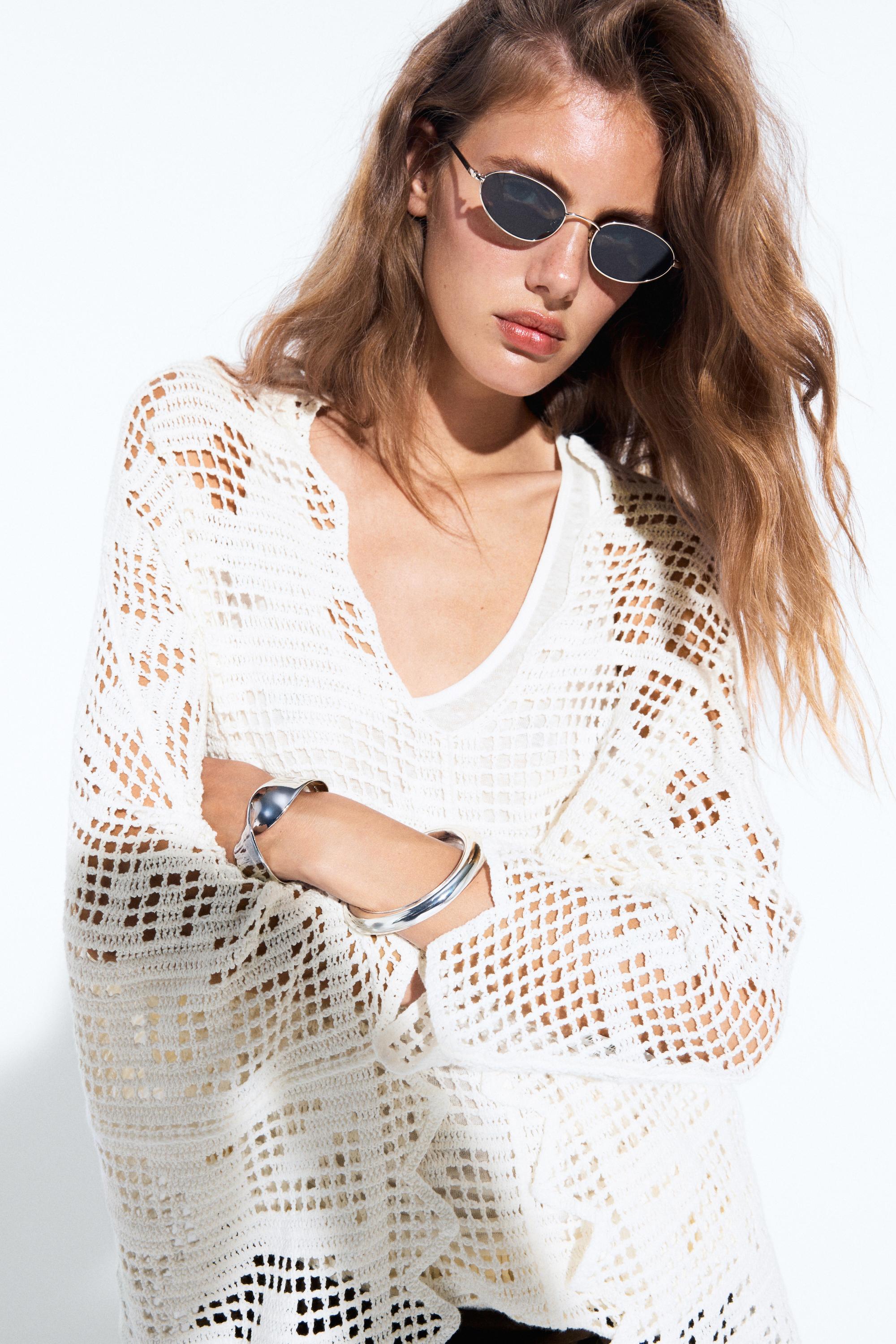 Crochet knit cape — WHITE