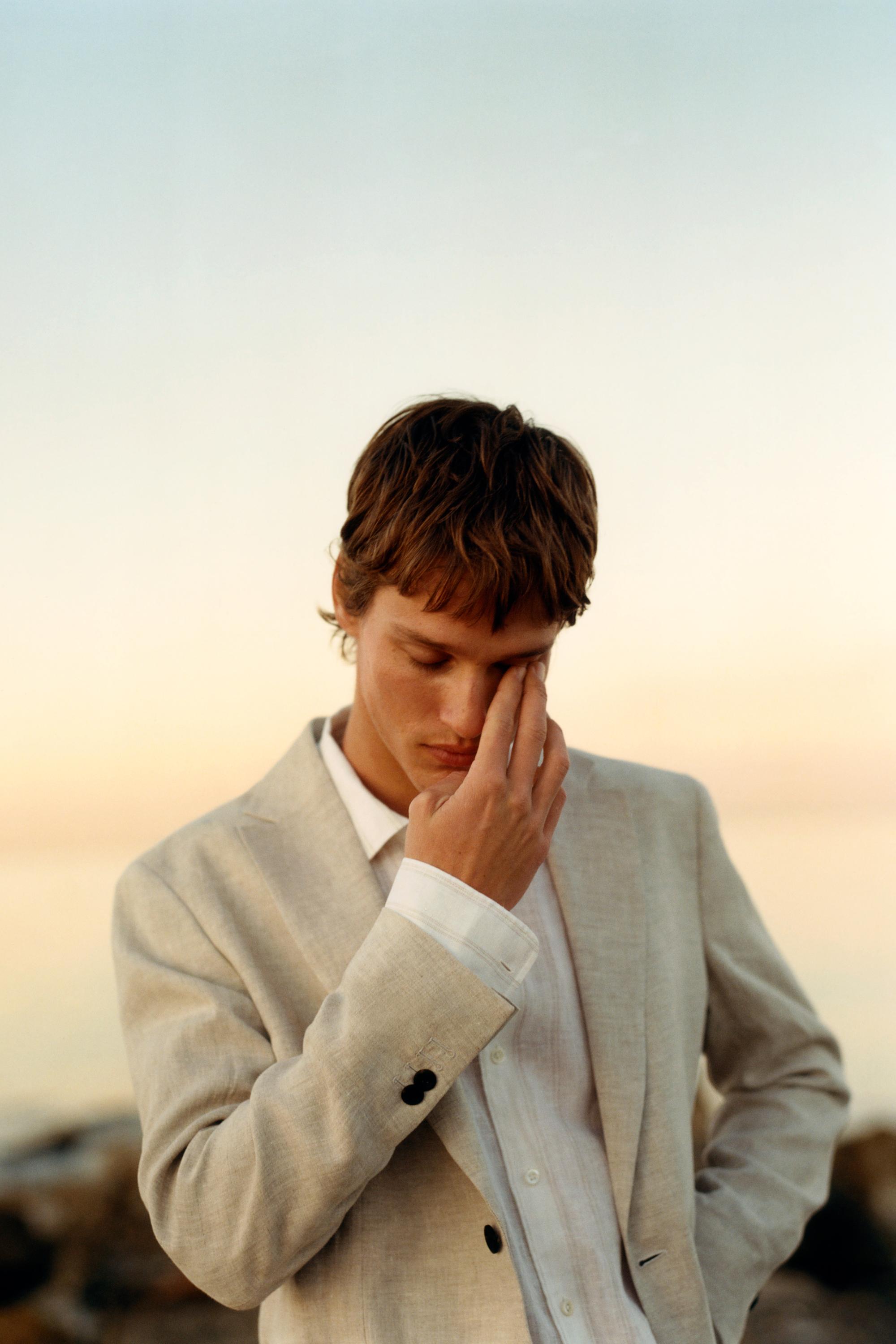 100% linen suit blazer with pocket details — CREAM