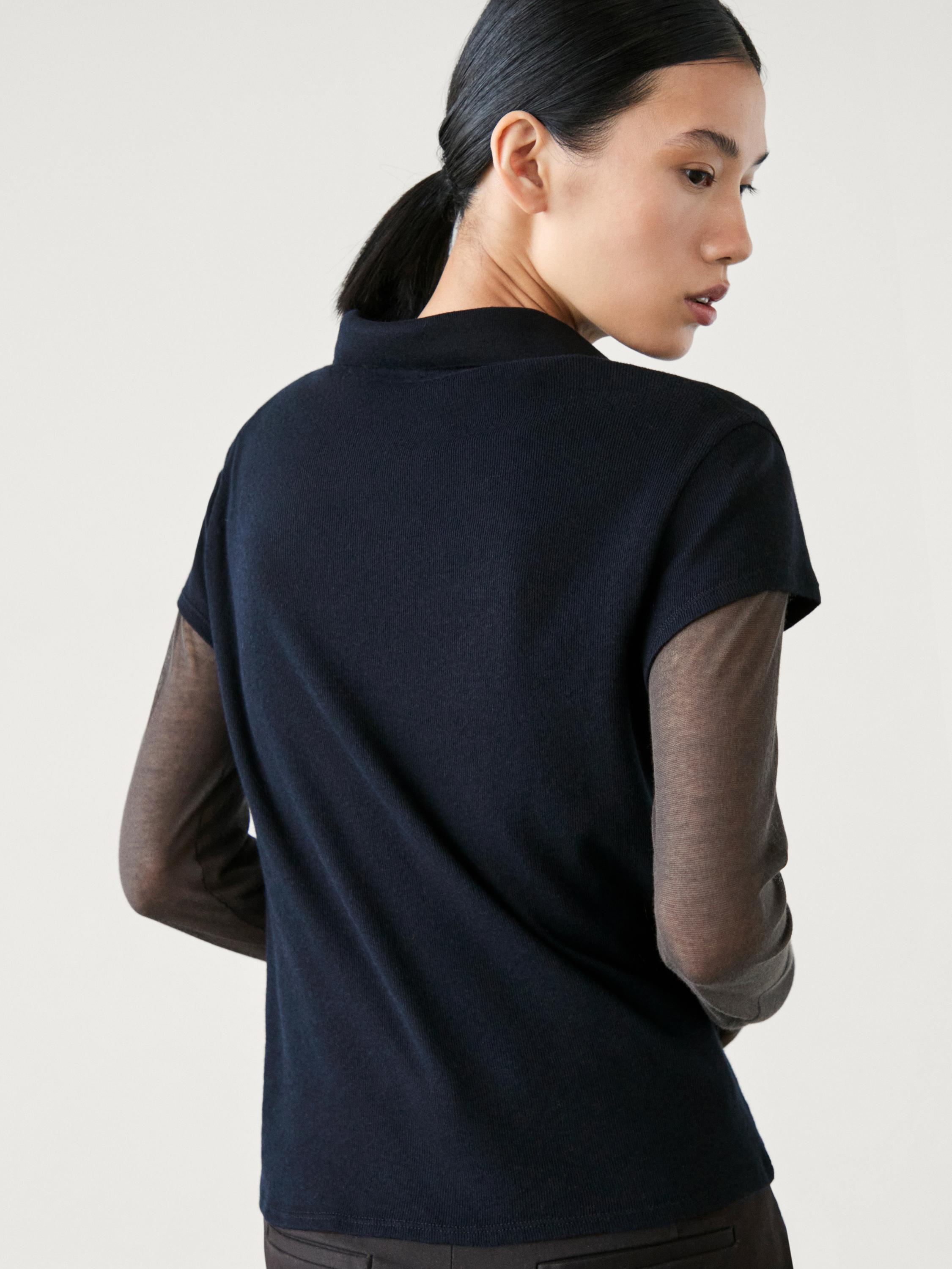 Short sleeve knit polo shirt