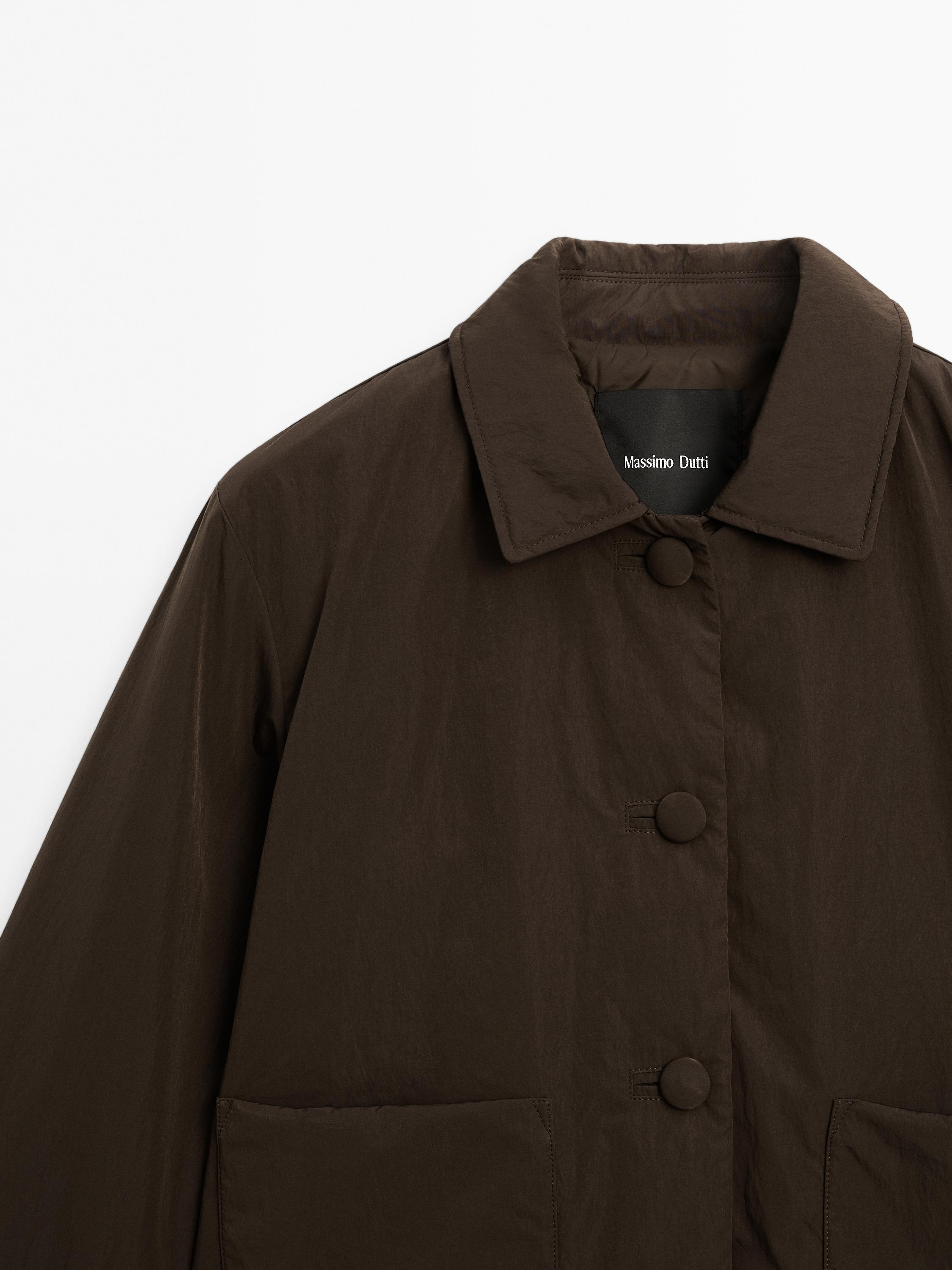 Chaqueta corta acolchada botones forrados