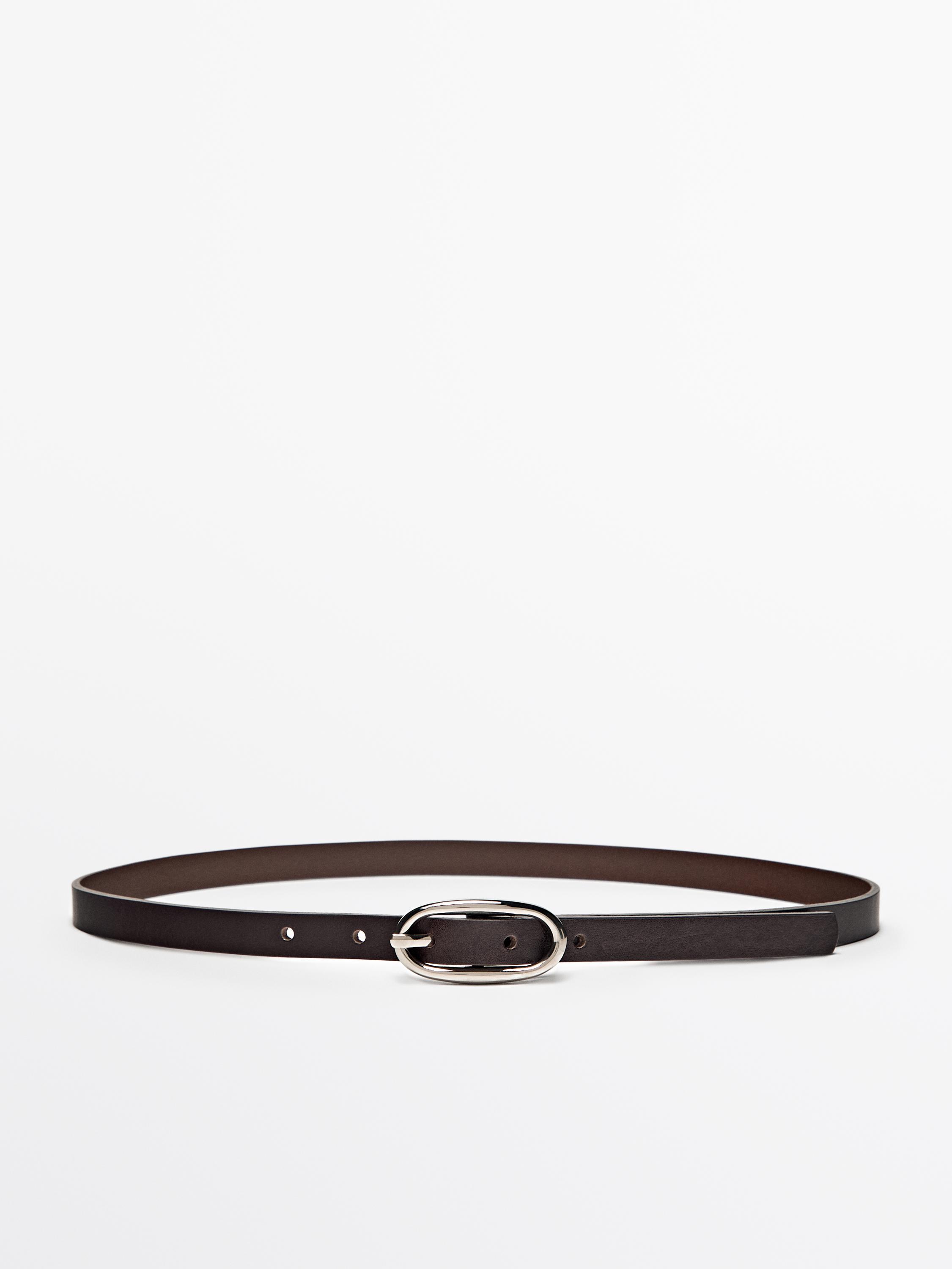 Oval buckle leather belt