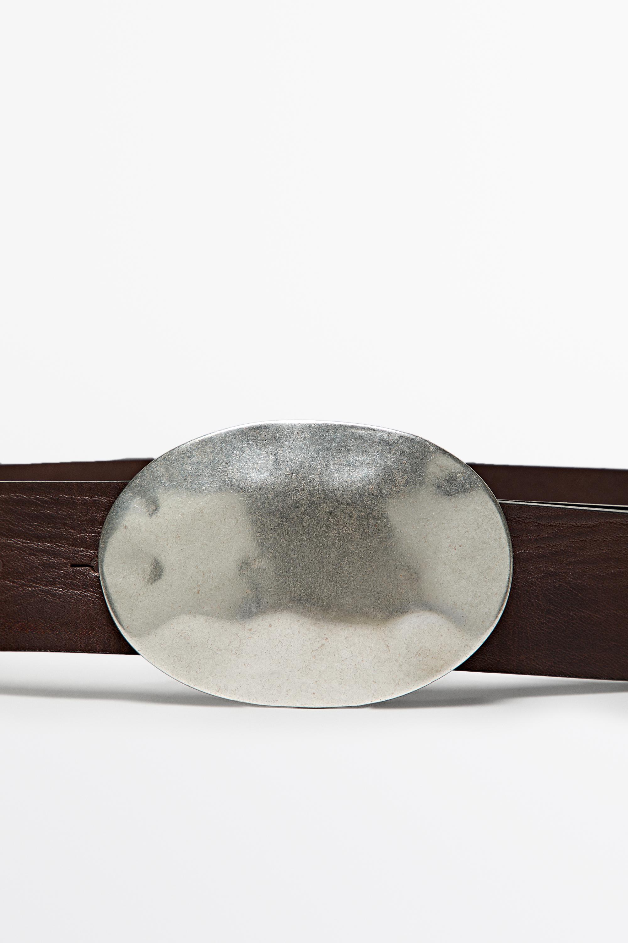 Nappa leather texture belt with oval buckle — BROWN