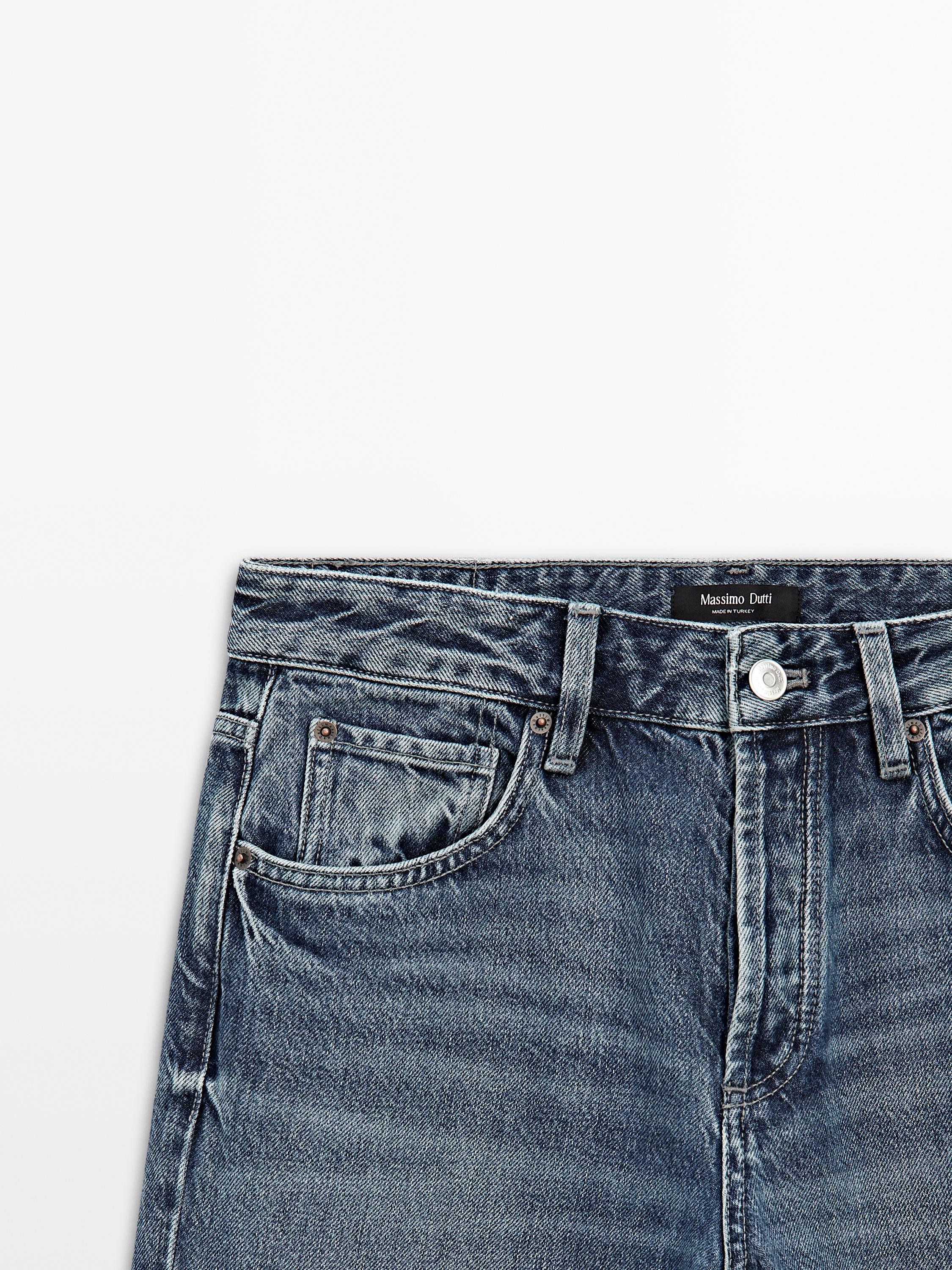 Mid-waist wide-leg jeans