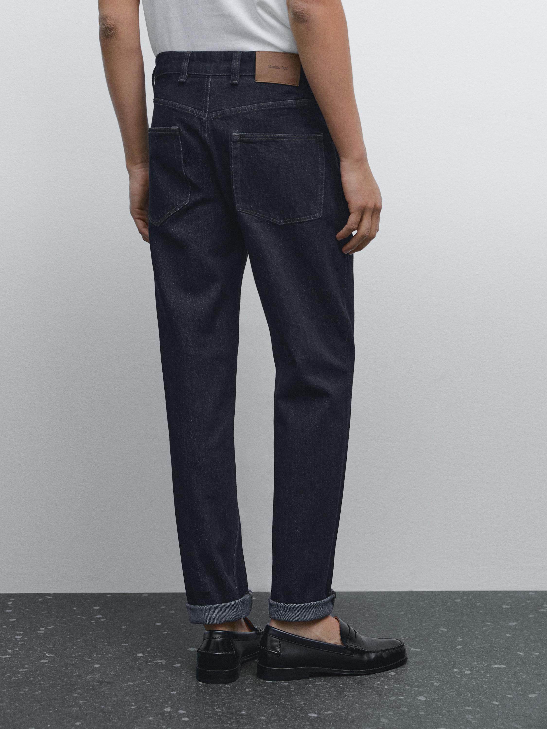 Tapered fit jeans