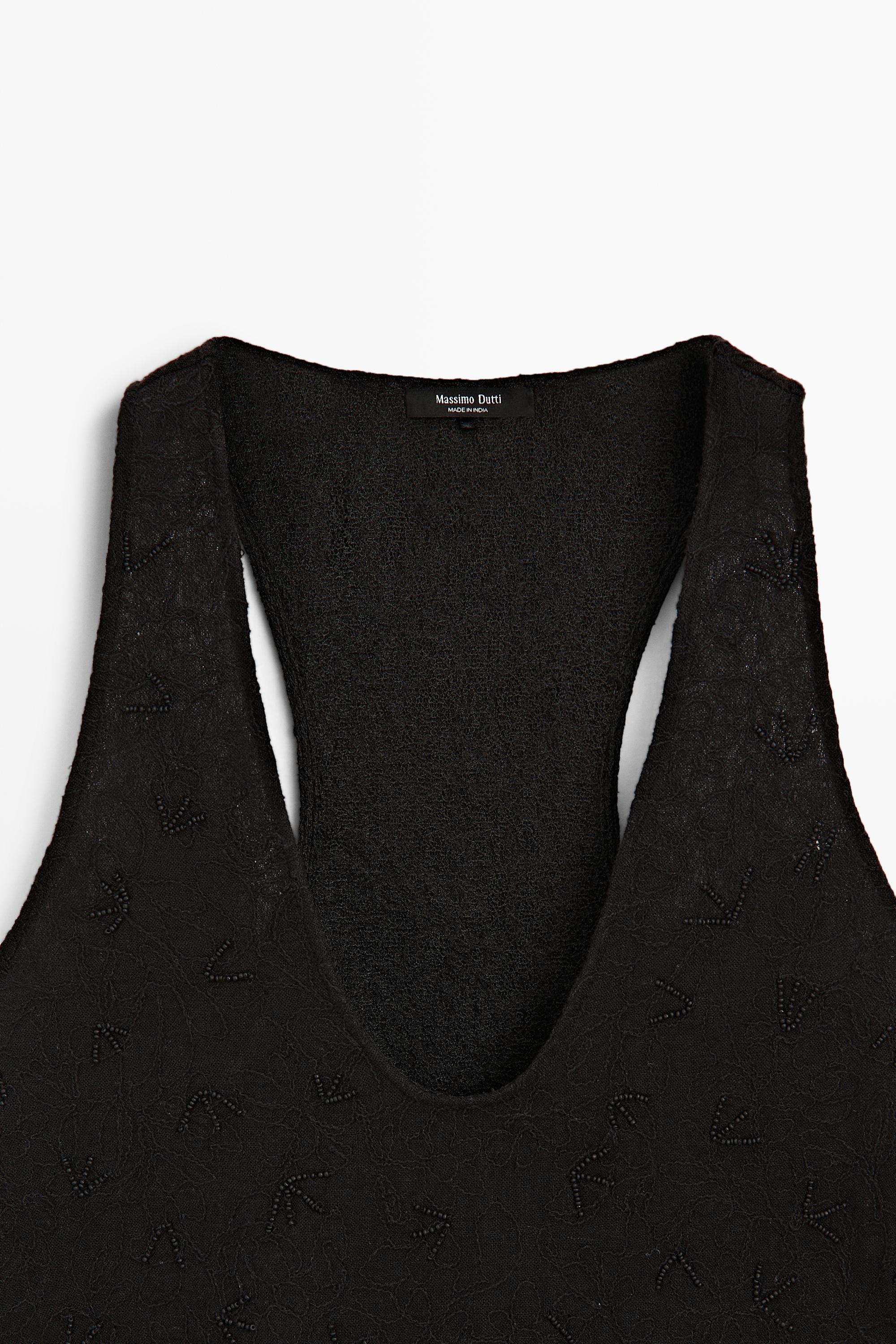 Flowing top with embroidery — BLACK