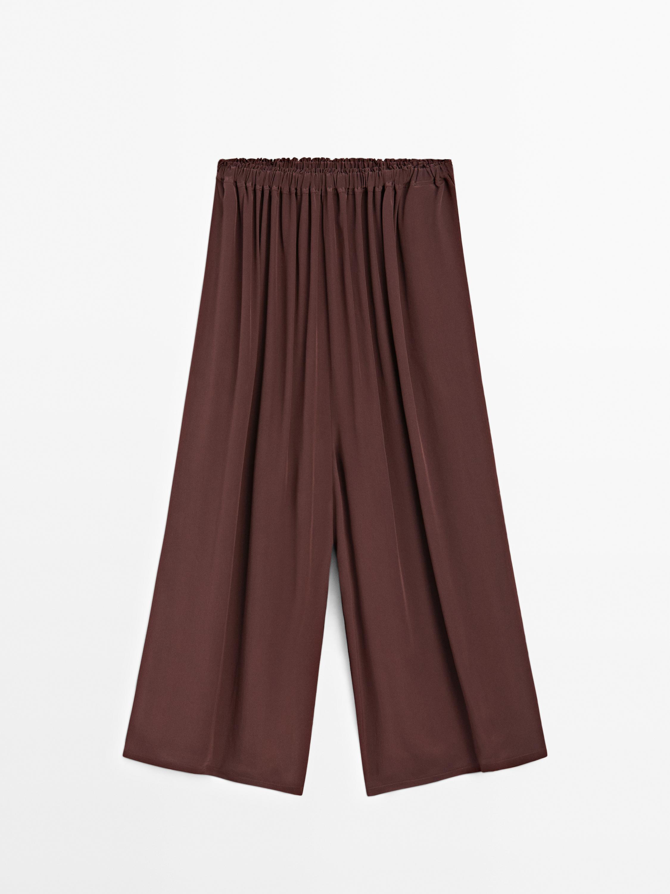 Flowing technical fabric skort