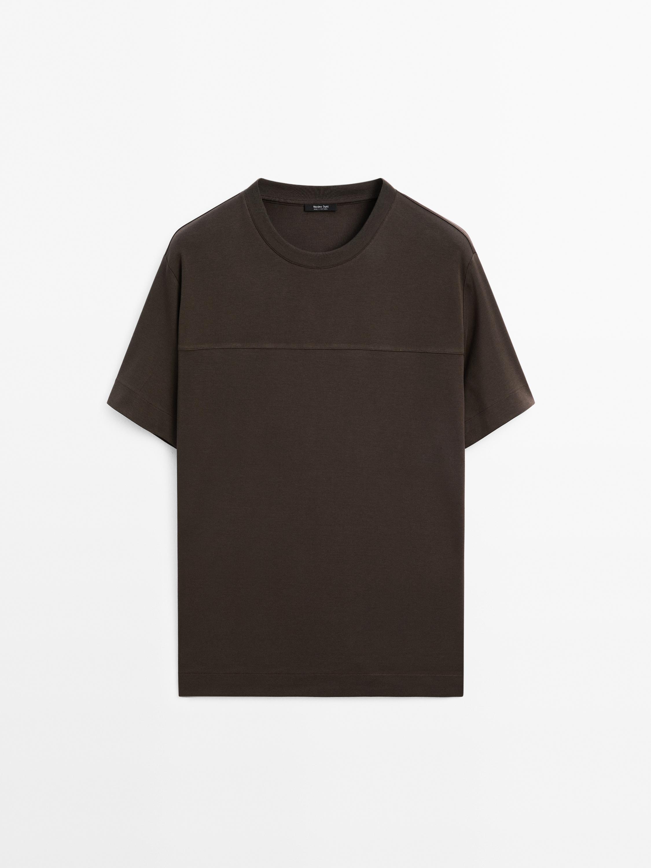 100% cotton T-shirt with seam detail