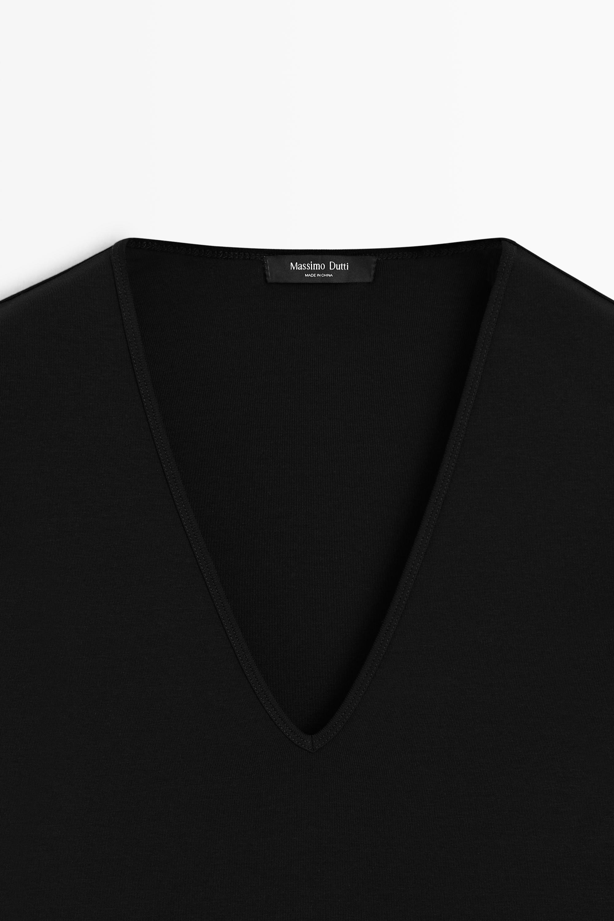 Long sleeve V-neck T-shirt — BLACK