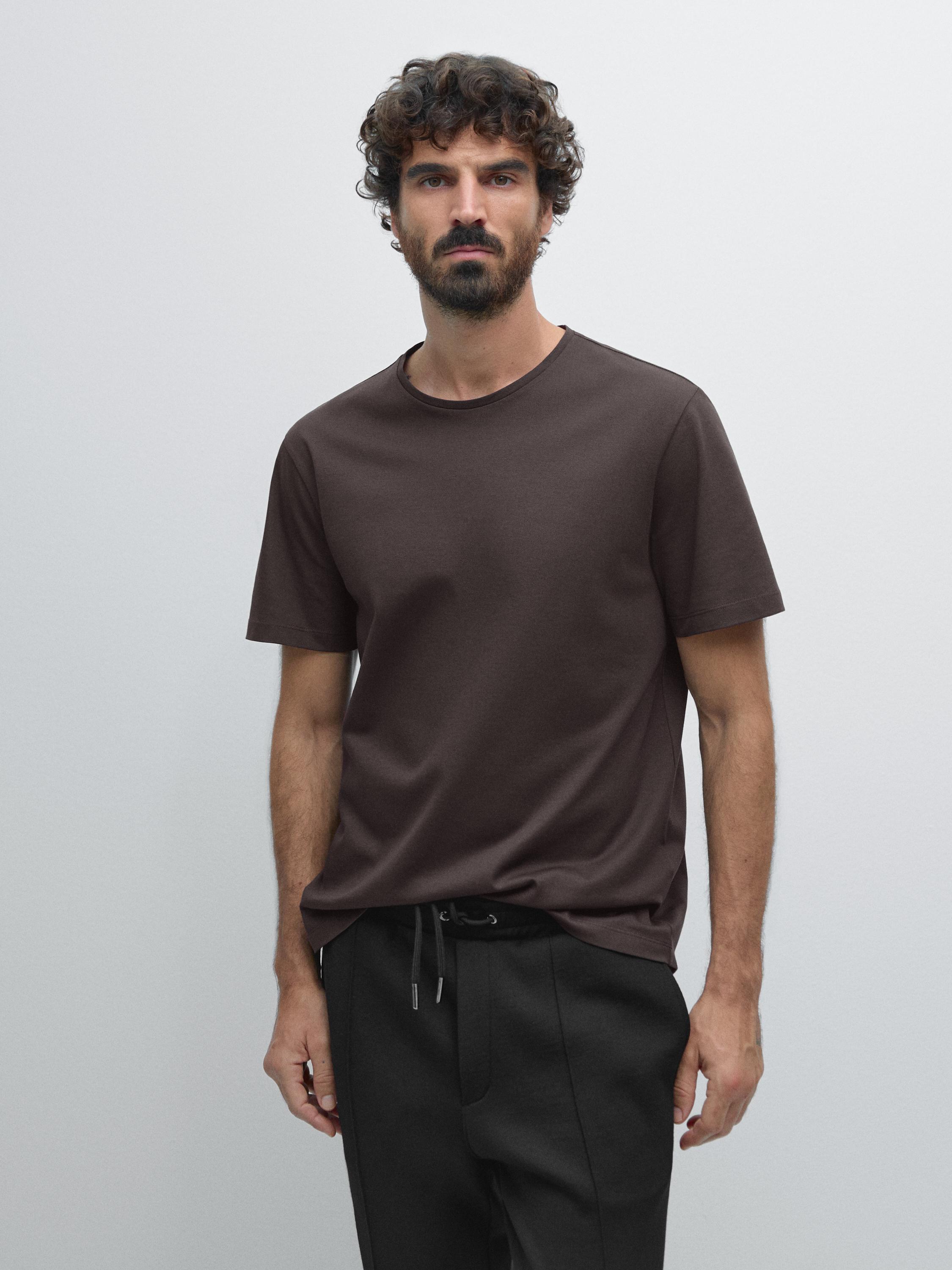 Regular fit T-shirt with crew neck